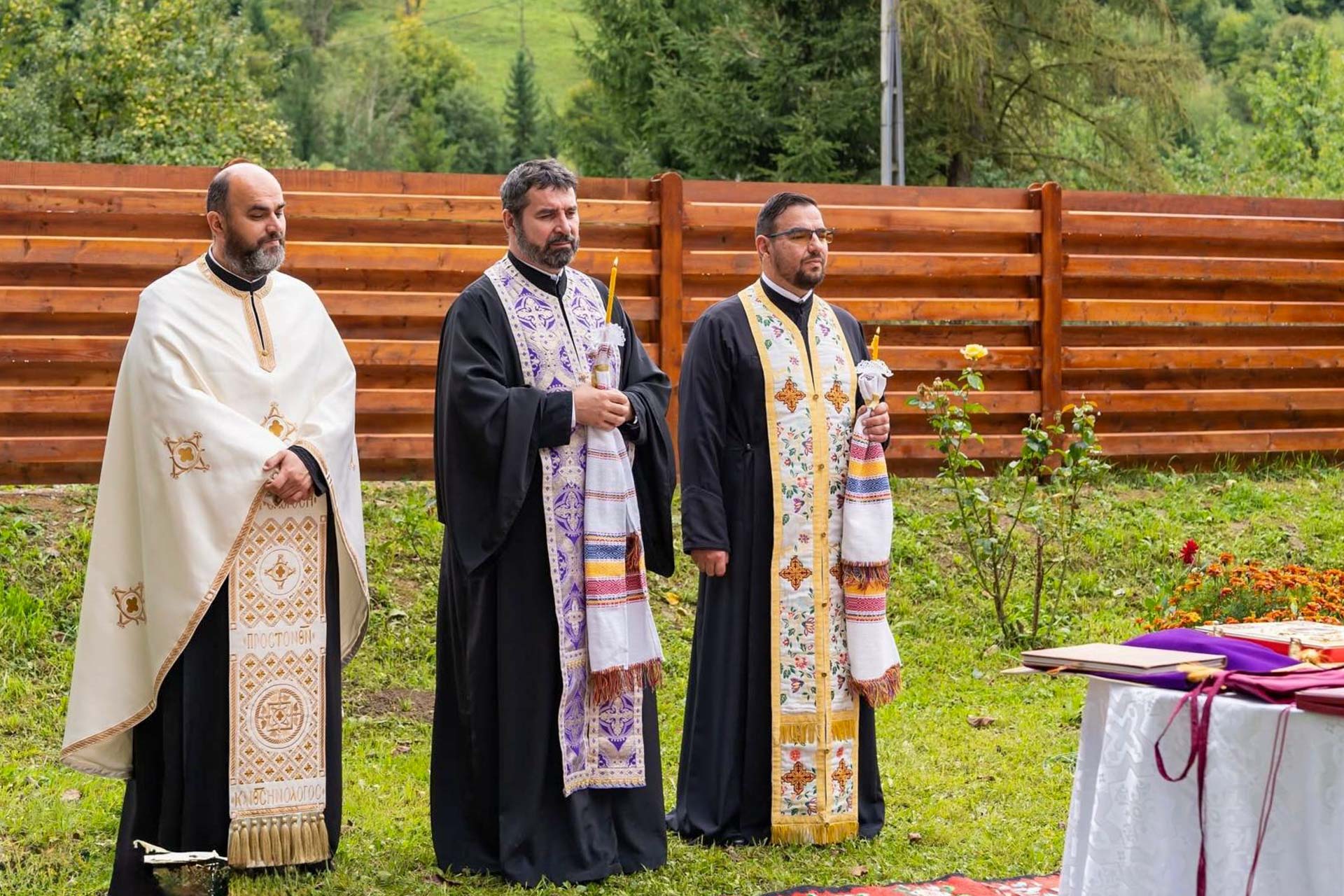 Sfințire și binecuvântare la Parohia „Adormirea Maicii Domnului” din Grințieș