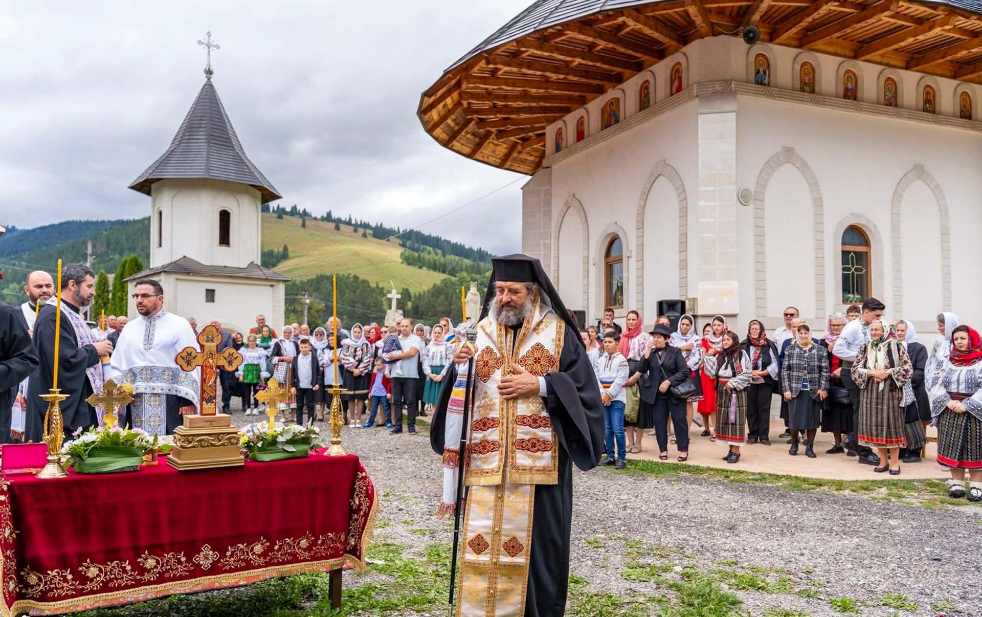 Sfințire și binecuvântare la Parohia „Adormirea Maicii Domnului” din Grințieș