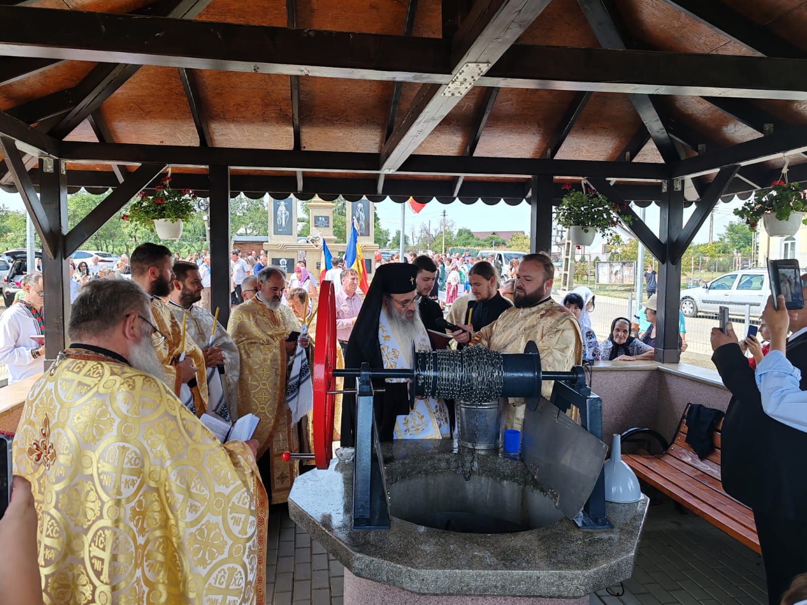 Slujiri arhierești în Protopopiatul Botoșani