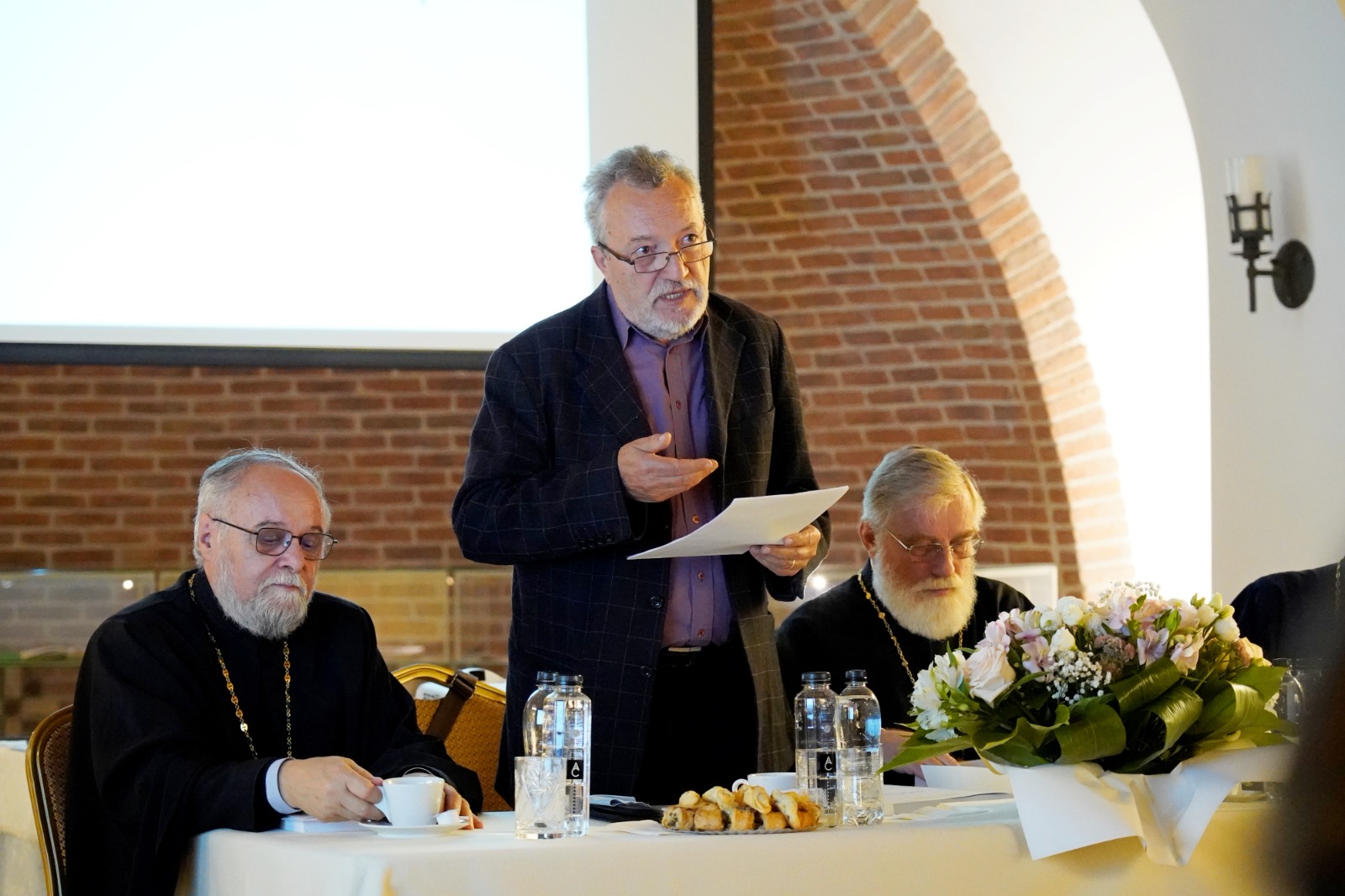 O teză de doctorat despre Sensul vieții, pornind de la reflecțiile teologice ale Sfântului Preot Dumitru Stăniloae, a fost susținută astăzi la Iași