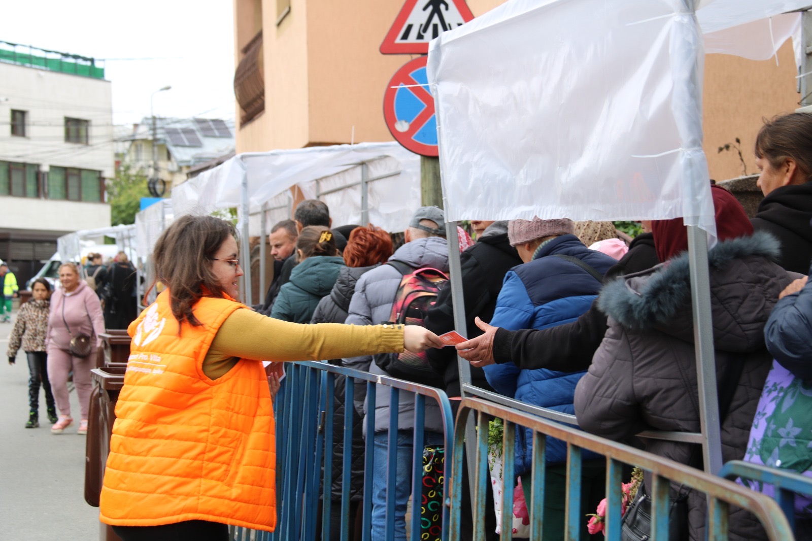 Punctul de informare Pro Vita Iași la Hramul Sfintei Parascheva