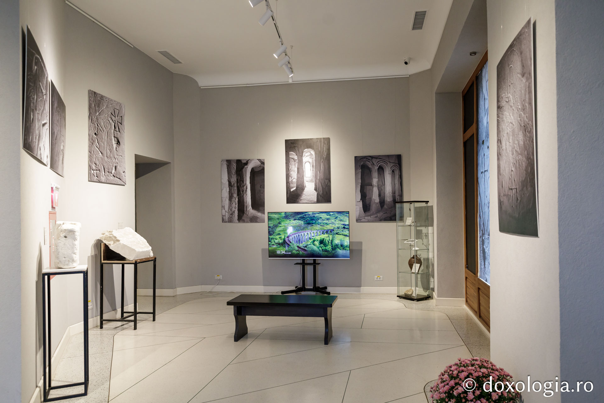 O expoziție unică despre începuturile creștinismului în Dobrogea, deschisă la Palatul Braunstein din Iași