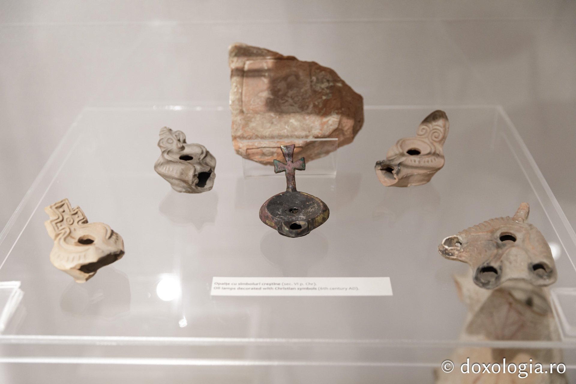 O expoziție unică despre începuturile creștinismului în Dobrogea, deschisă la Palatul Braunstein din Iași