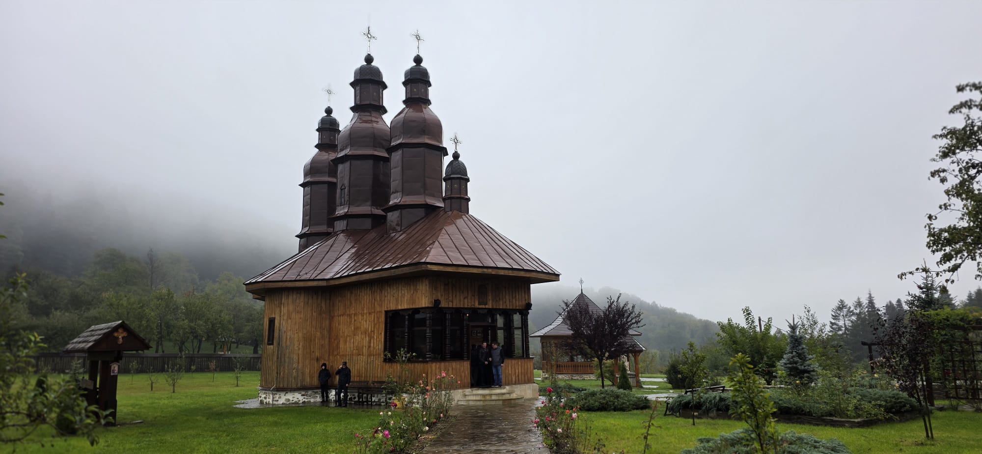 Mănăstirea Pocrov și-a cinstit hramul - Acoperământul Maicii Domnului