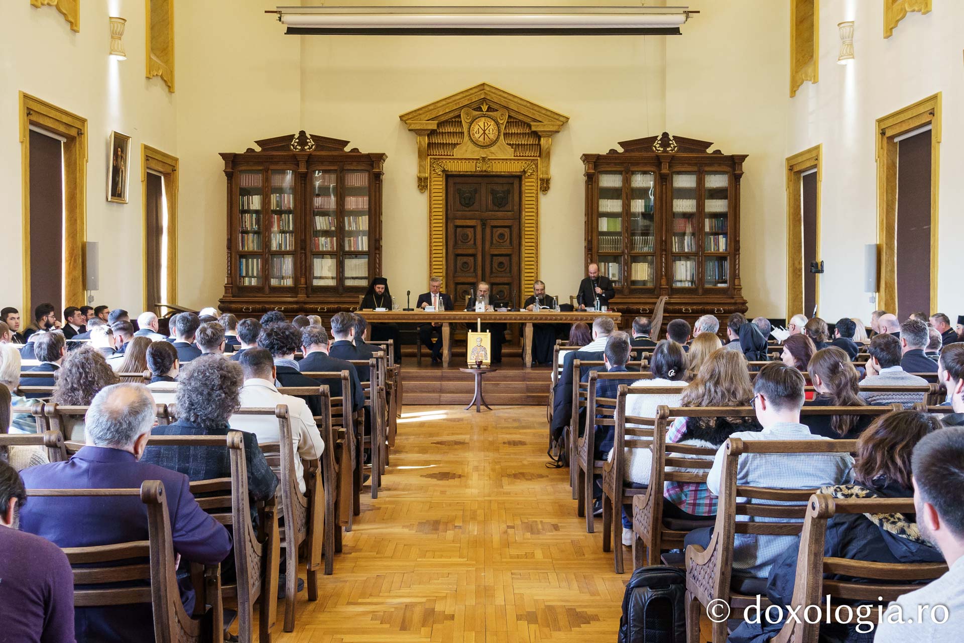 Facultatea de Teologie din Iași – între memorie și viață. Dublă sărbătoare academică și duhovnicească / Foto: Mihail Vrăjitoru Facultatea de Teologie din Iași – între memorie și viață. Dublă sărbătoare academică și duhovnicească