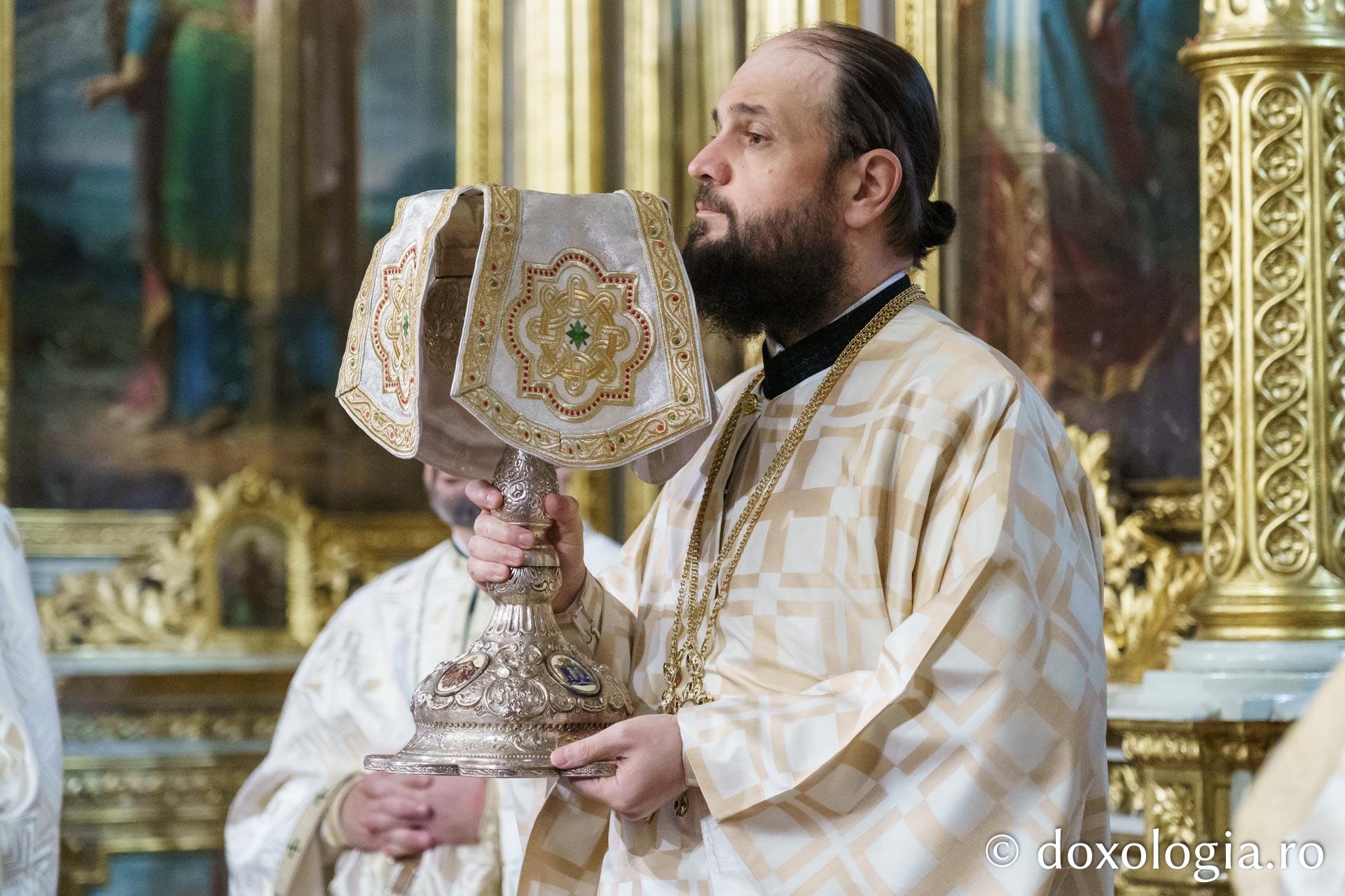 Facultatea de Teologie din Iași – între memorie și viață. Dublă sărbătoare academică și duhovnicească / Foto: Mihail Vrăjitoru Facultatea de Teologie din Iași – între memorie și viață. Dublă sărbătoare academică și duhovnicească