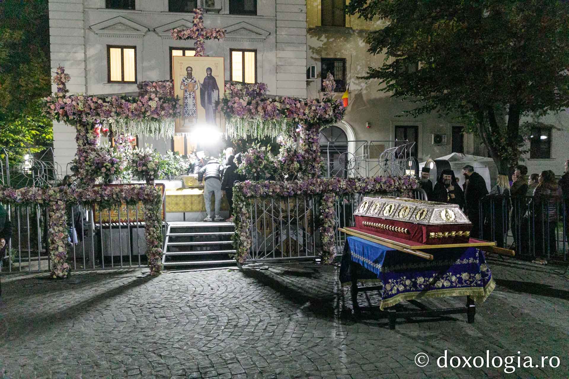 Sfintele moaște ale Cuvioasei Parascheva au fost reașezate în Catedrala Mitropolitană din Iași