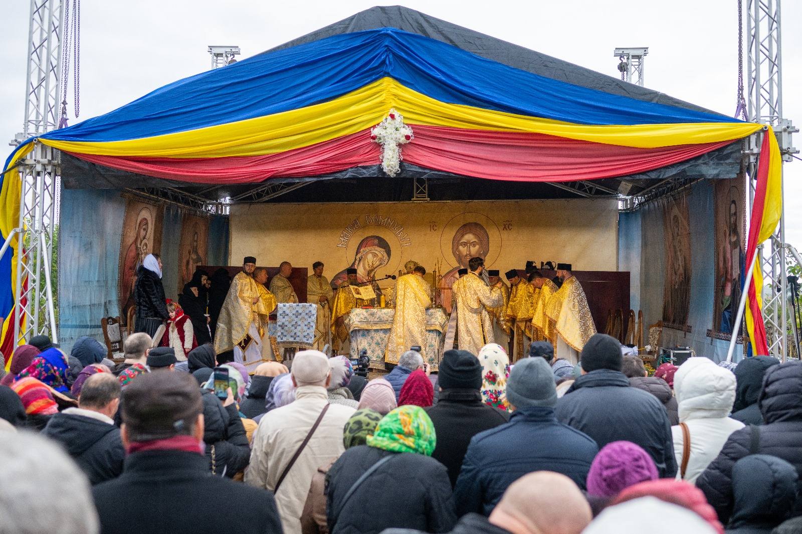 Biserica din Gulioaia a fost sfințită de IPS Teofan