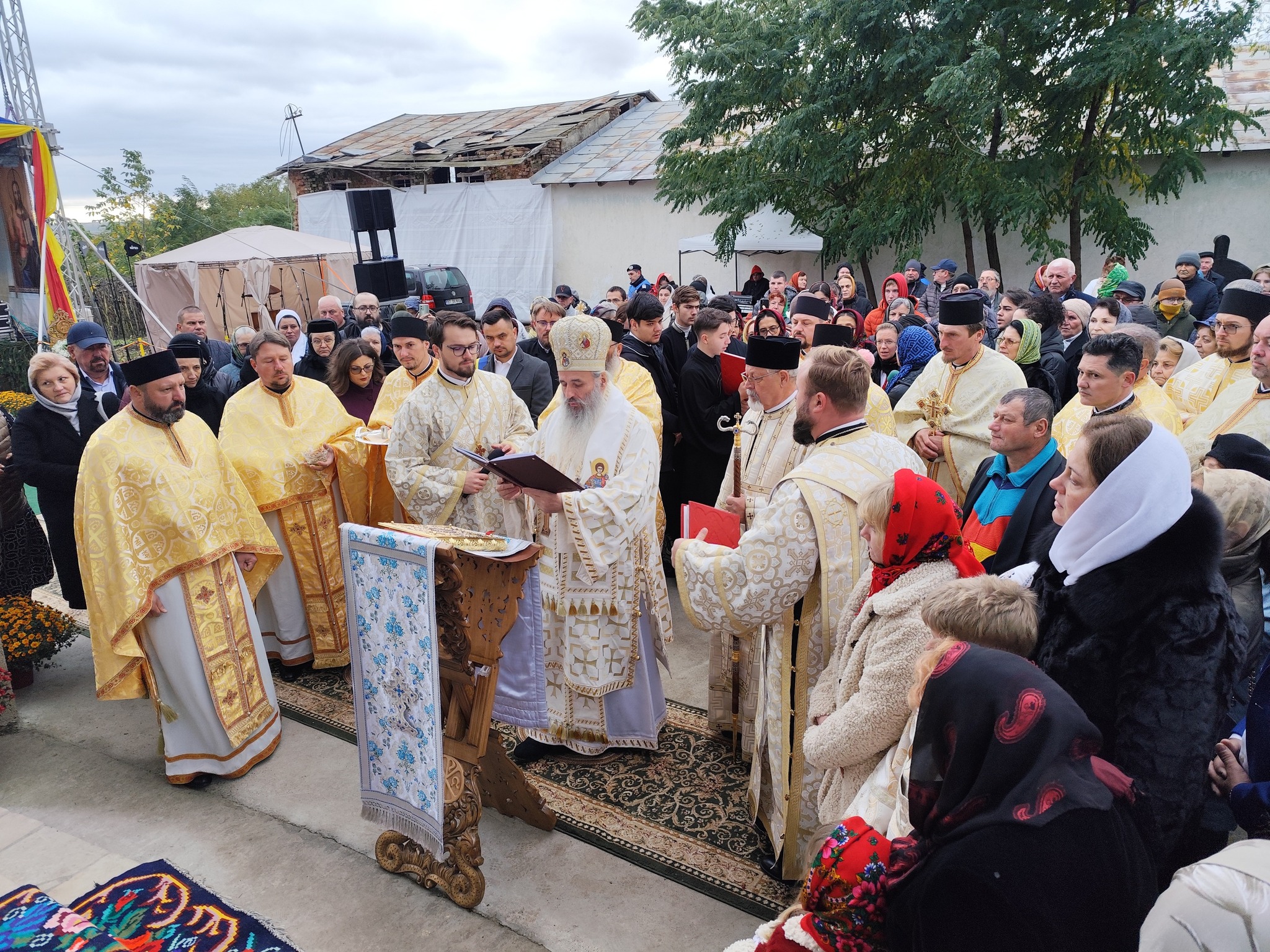 Biserica din Gulioaia a fost sfințită de IPS Teofan