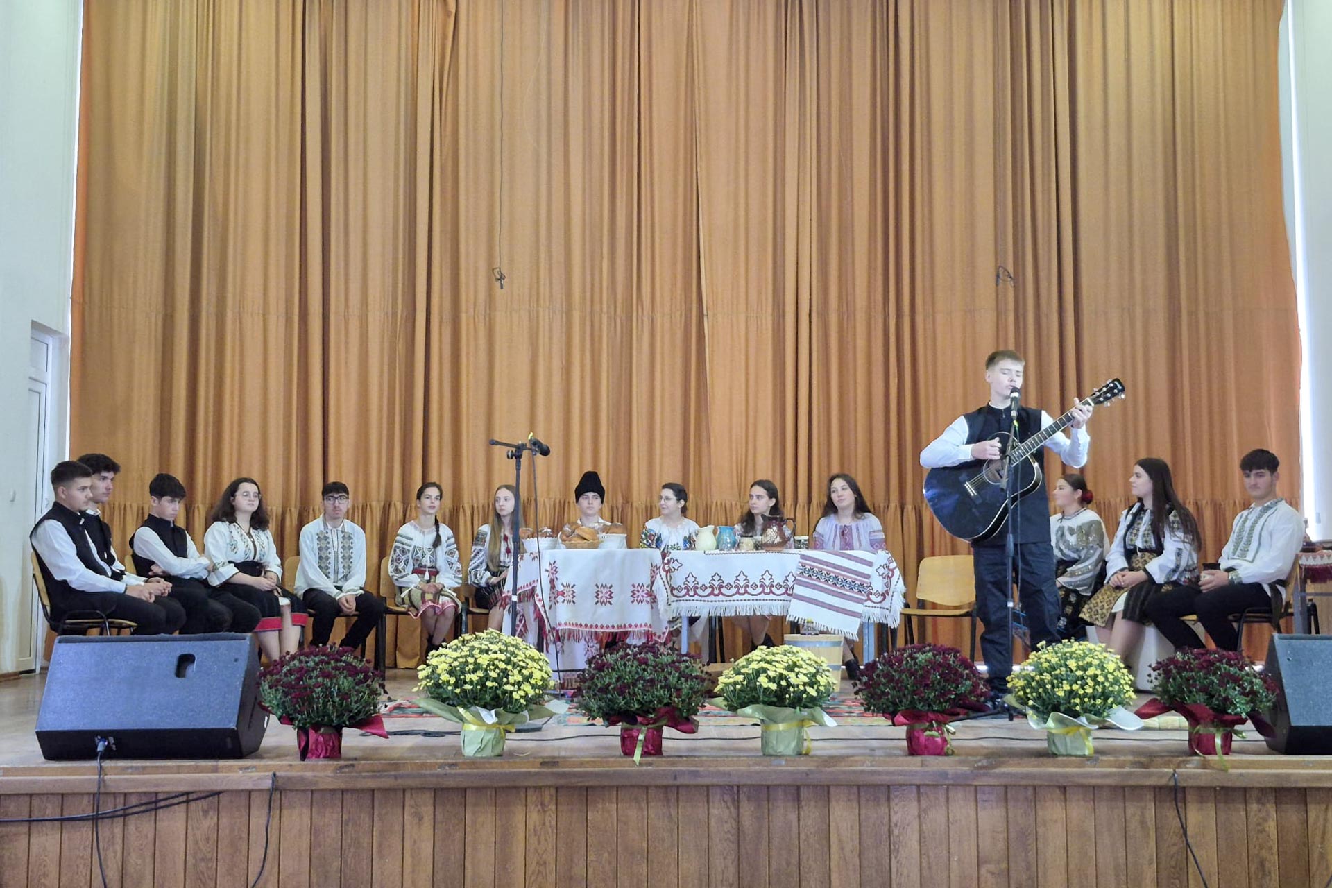 Șezătoarea seminariștilor de la Neamț la „Sadoveniana” – Ediția 2025 Șezătoarea seminariștilor de la Neamț la „Sadoveniana” – Ediția 2025