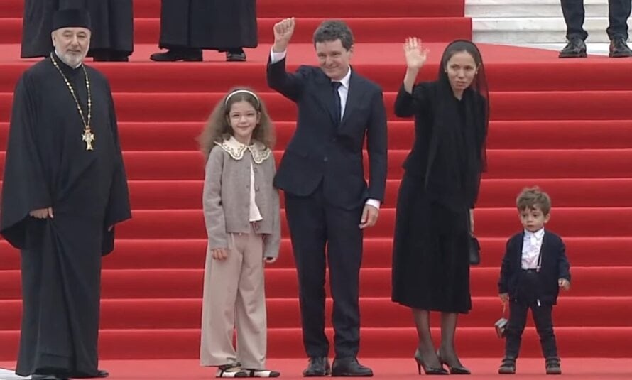 Lideri de stat și membri ai Casei Regale, la sfințirea Catedralei Naționale / Captură Trinitas TV Lideri de stat și membri ai Casei Regale, la sfințirea Catedralei Naționale