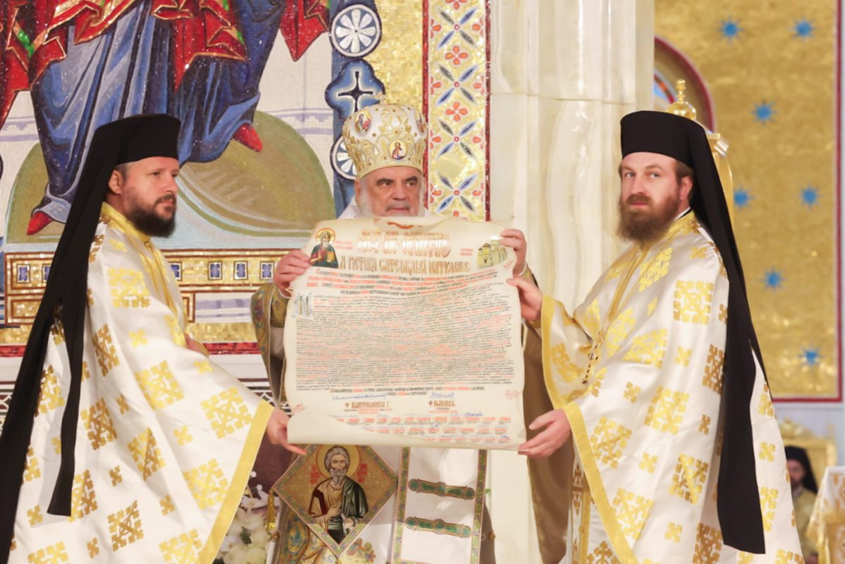 Patriarhul Ecumenic Bartolomeu I și Patriarhul Daniel au sfințit pictura în mozaic a Catedralei Naționale / Foto: Basilica.ro - Mircea Florescu Patriarhul Ecumenic Bartolomeu I și Patriarhul Daniel au sfințit pictura în mozaic a Catedralei Naționale
