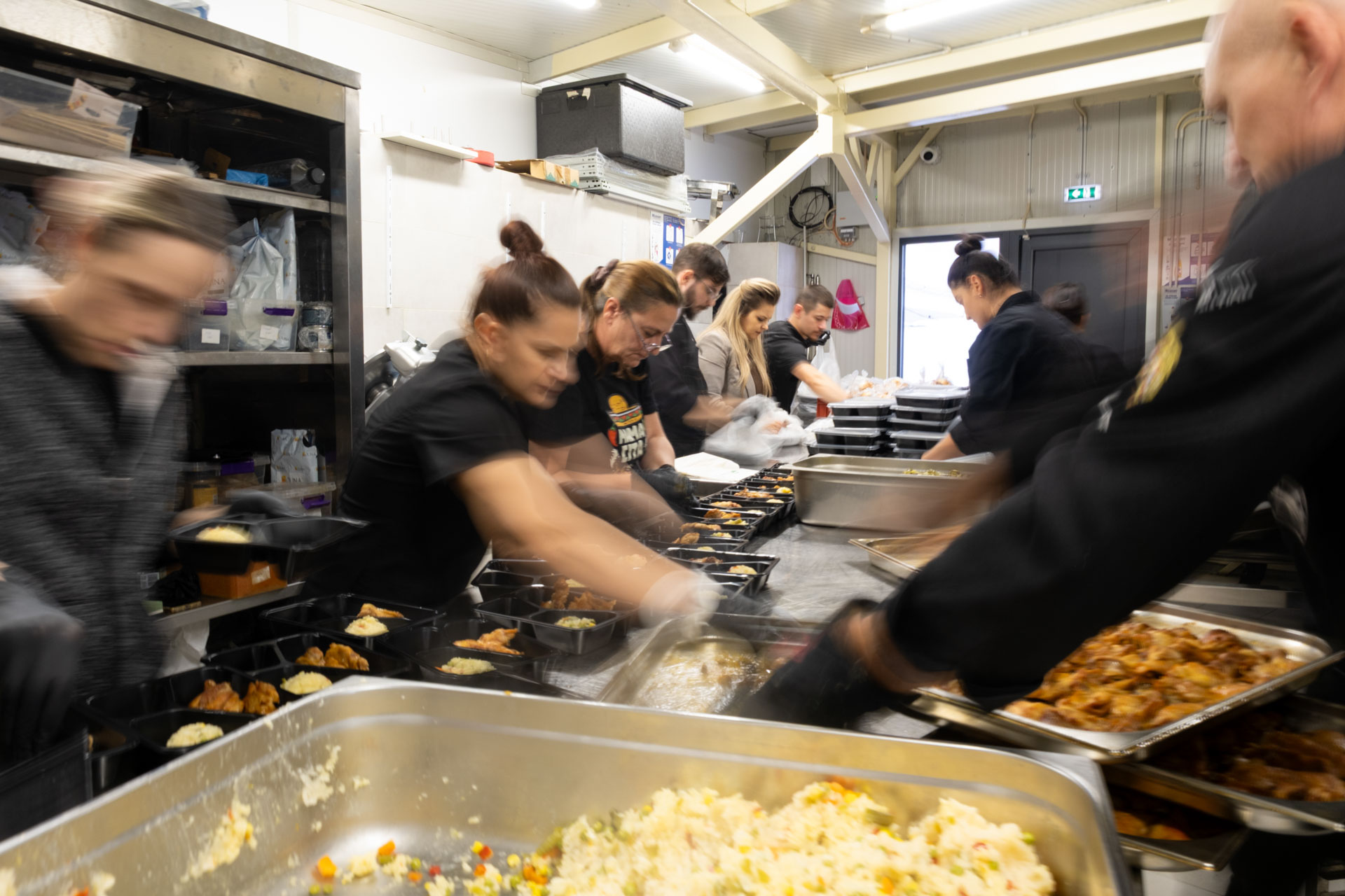 Peste 300.000 de pelerini la Iași și o mare de fapte bune: bilanțul milosteniei la Hramul Sfintei Cuvioase Parascheva 2025 Peste 300.000 de pelerini la Iași și o mare de fapte bune: bilanțul milosteniei la Hramul Sfintei Cuvioase Parascheva 2025