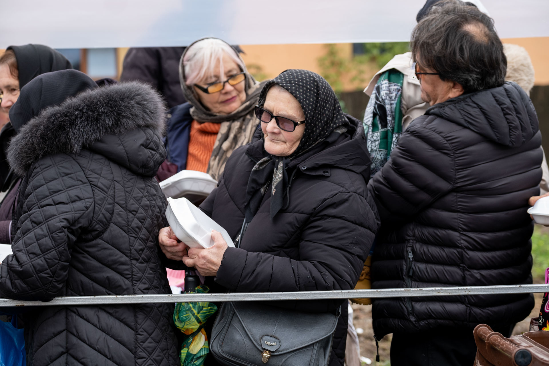 Peste 300.000 de pelerini la Iași și o mare de fapte bune: bilanțul milosteniei la Hramul Sfintei Cuvioase Parascheva 2025 Peste 300.000 de pelerini la Iași și o mare de fapte bune: bilanțul milosteniei la Hramul Sfintei Cuvioase Parascheva 2025
