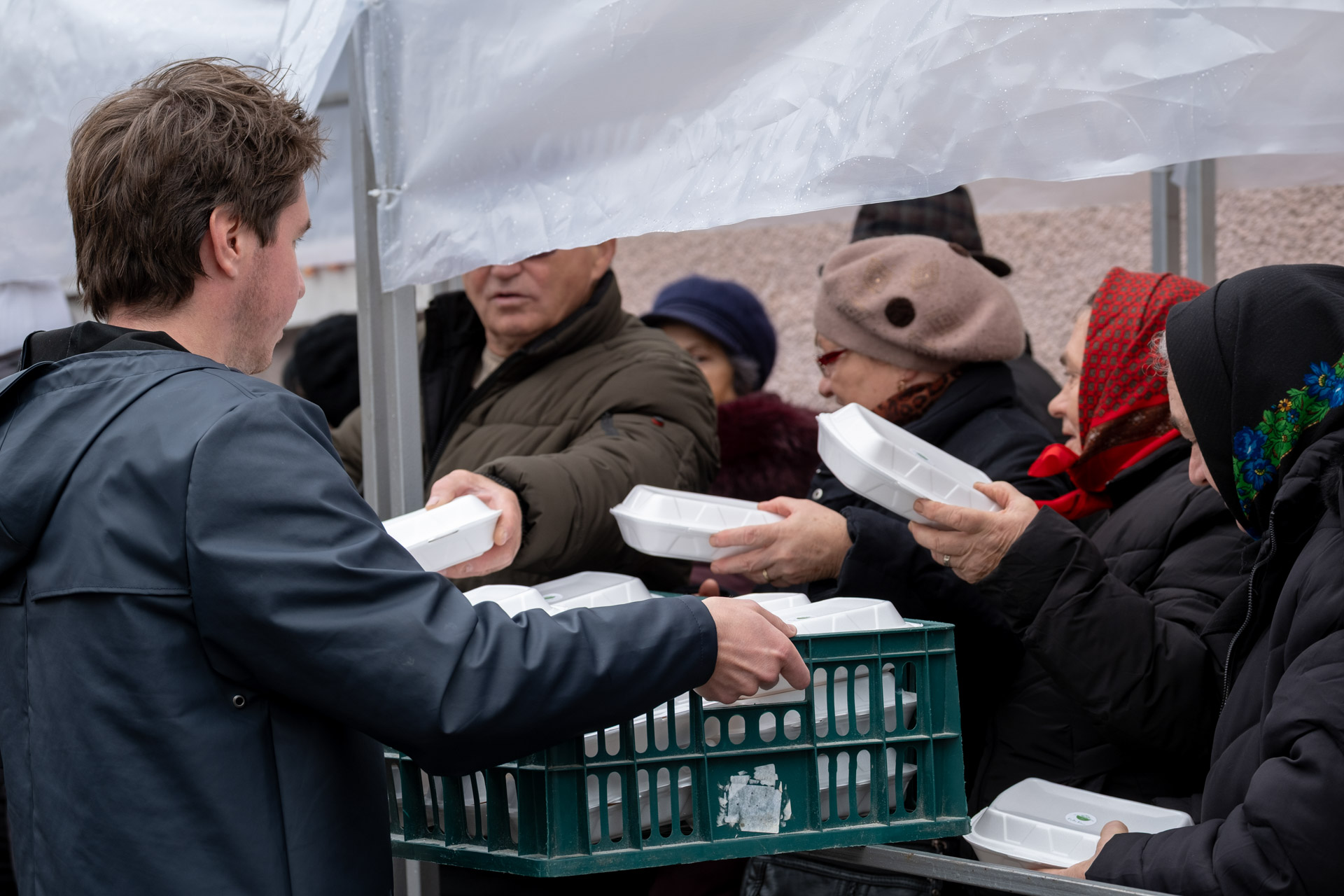 Peste 300.000 de pelerini la Iași și o mare de fapte bune: bilanțul milosteniei la Hramul Sfintei Cuvioase Parascheva 2025 Peste 300.000 de pelerini la Iași și o mare de fapte bune: bilanțul milosteniei la Hramul Sfintei Cuvioase Parascheva 2025