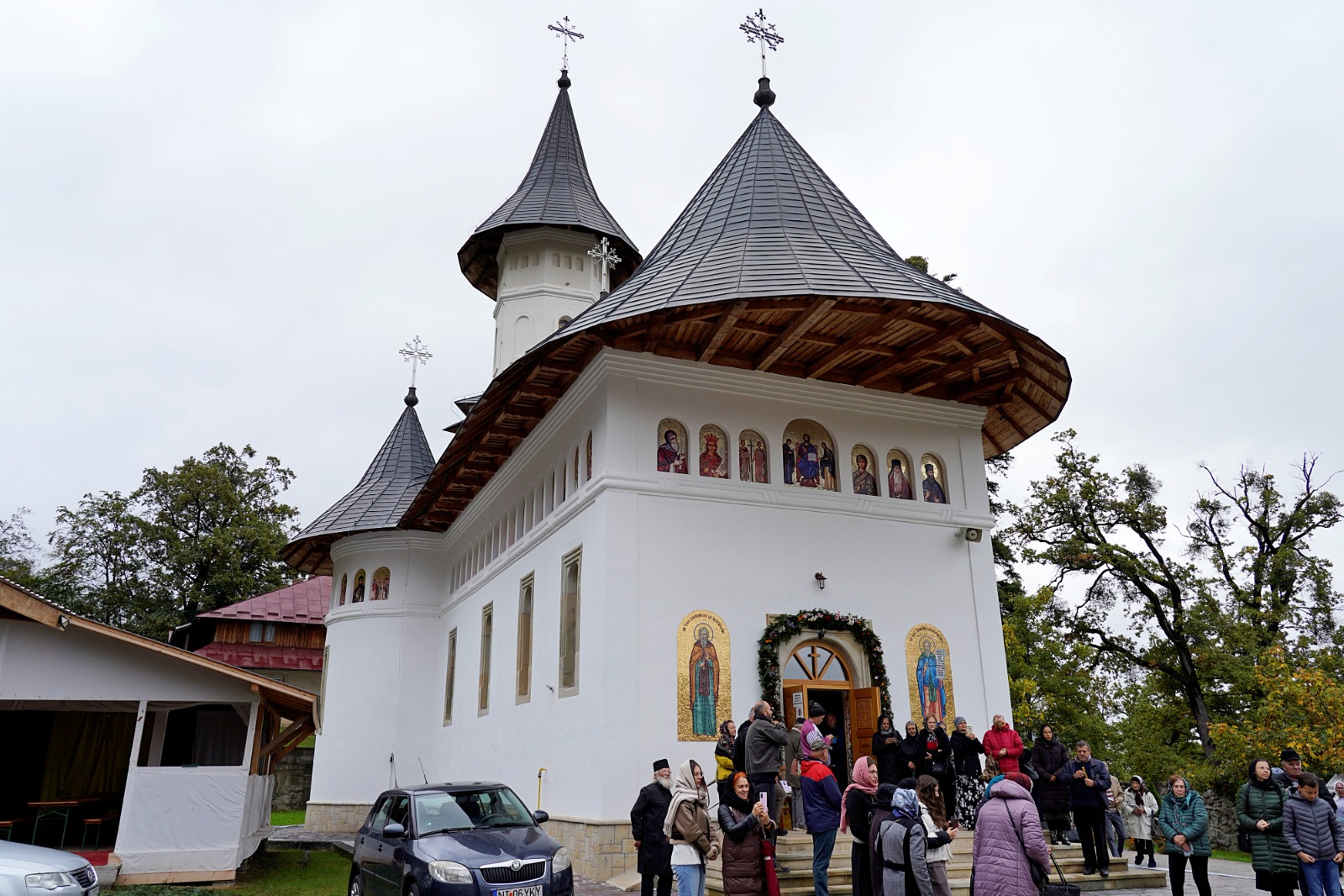 PS Nichifor Botoșăneanul de ziua Sfinților Iosif și Chiriac de la Bisericani: „Au fost oameni puternici în credință și nădejde”