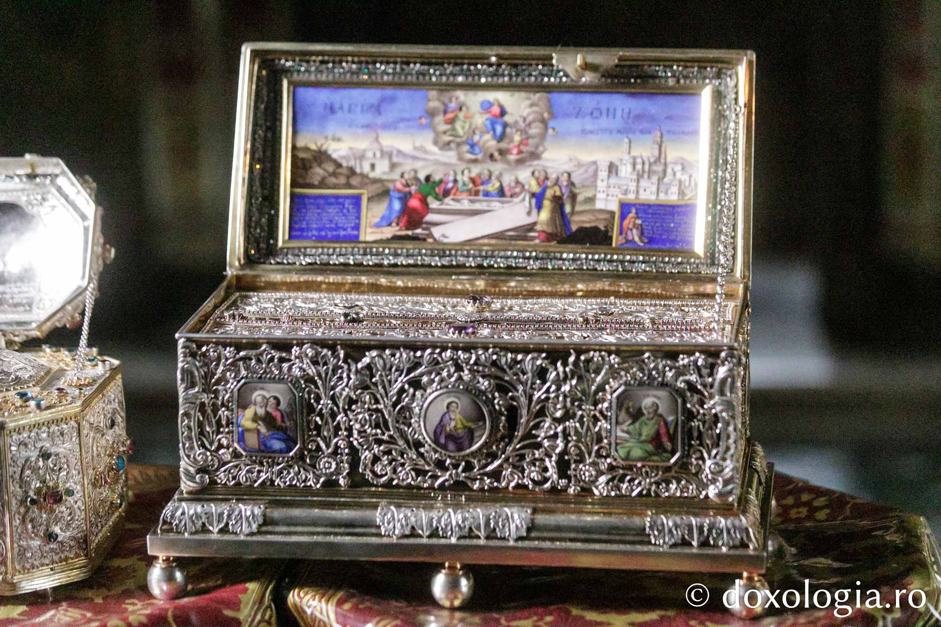 Brâul Maicii Domnului de la mănăstirea Vatoped, Athos