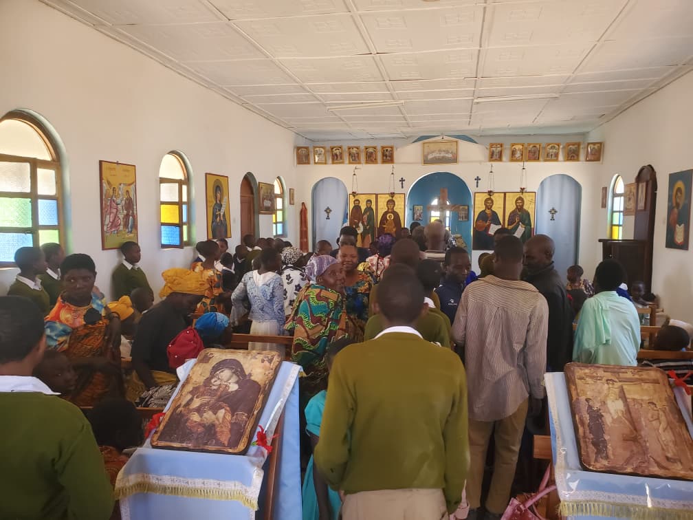 Hram la biserica mică a Centrului Misionar din Kidamali