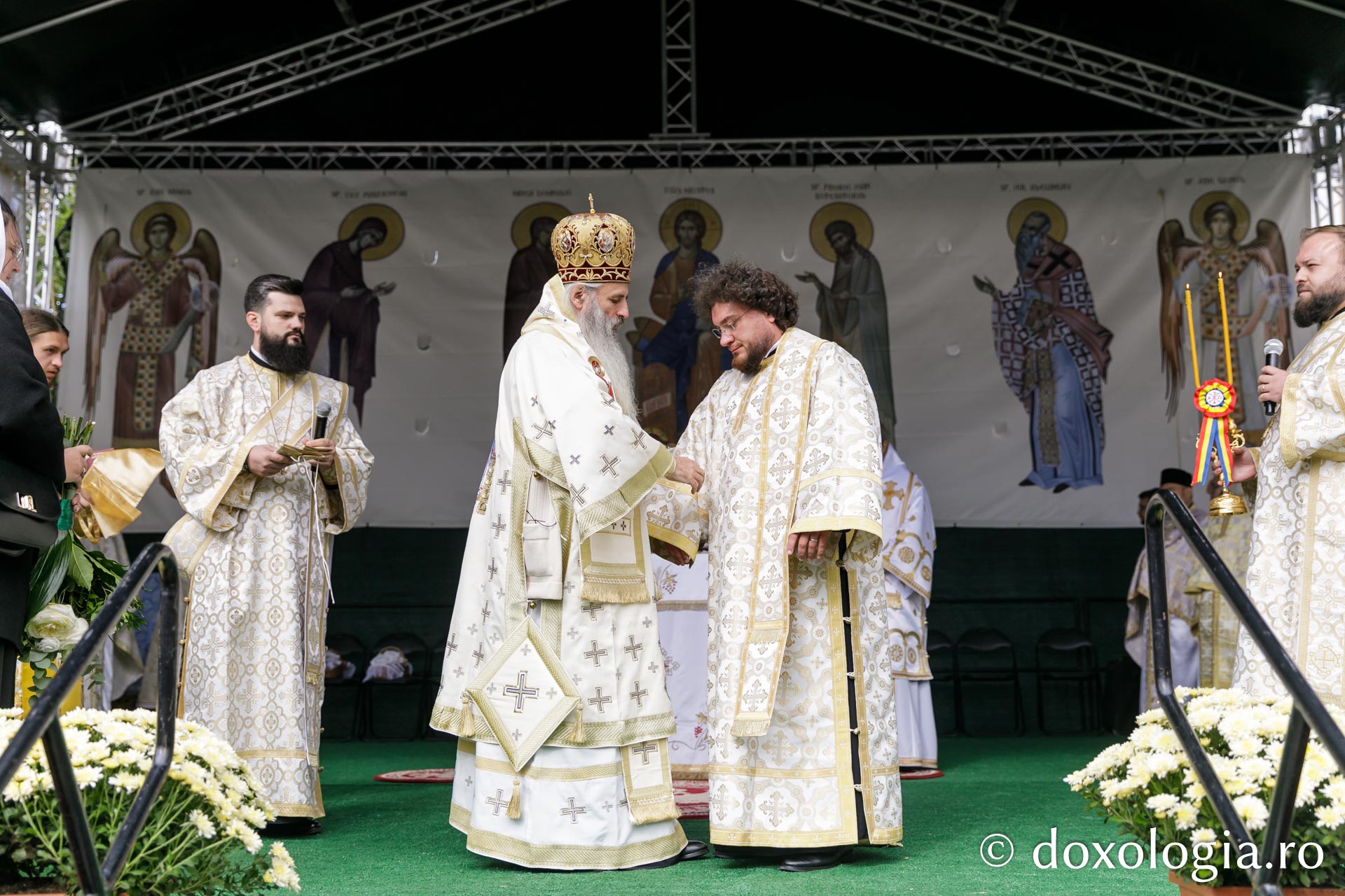 Biserica „Sfânta Vineri” din Iași, sfințită de doi ierarhi