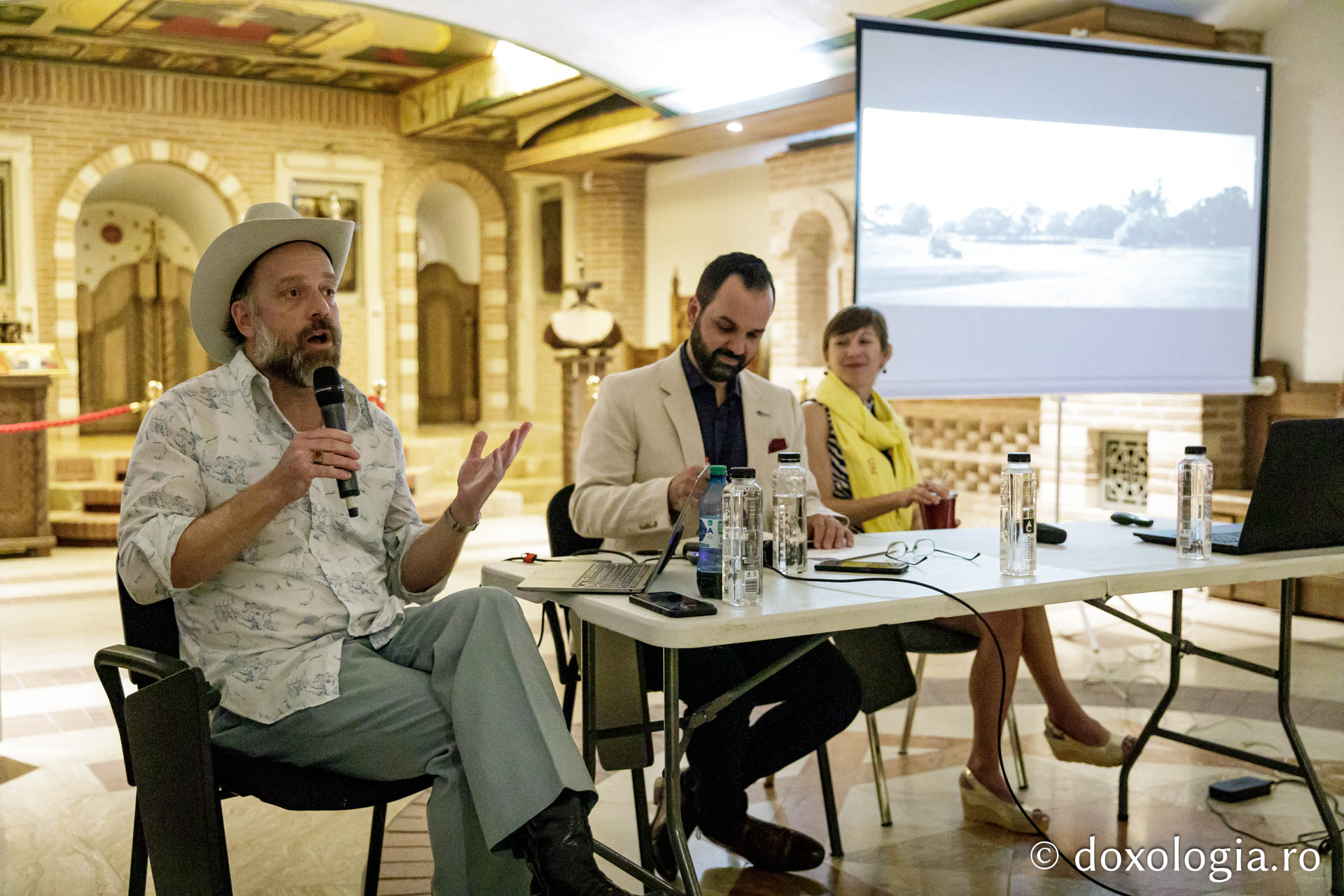 Cineaști în dialog. Provocări și soluții - Eveniment dedicat profesioniștilor din domeniul cinematografiei