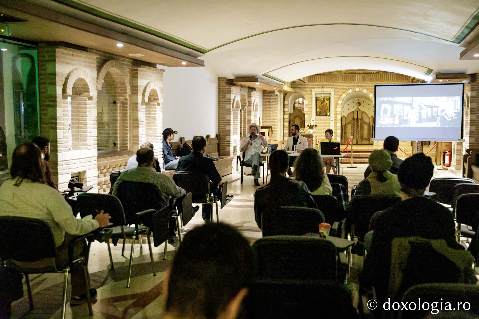 Cineaști în dialog. Provocări și soluții - Eveniment dedicat profesioniștilor din domeniul cinematografiei