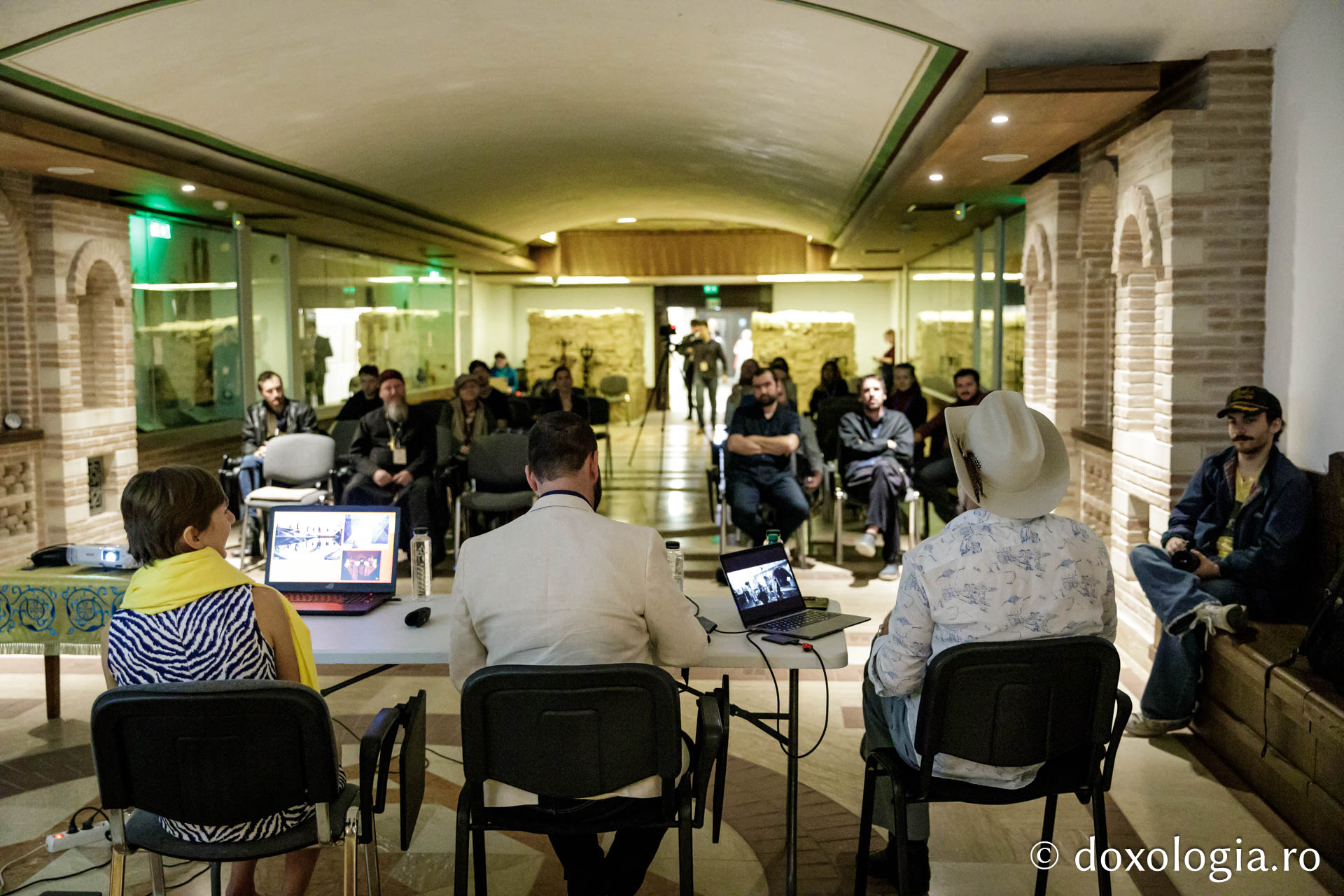 Cineaști în dialog. Provocări și soluții - Eveniment dedicat profesioniștilor din domeniul cinematografiei