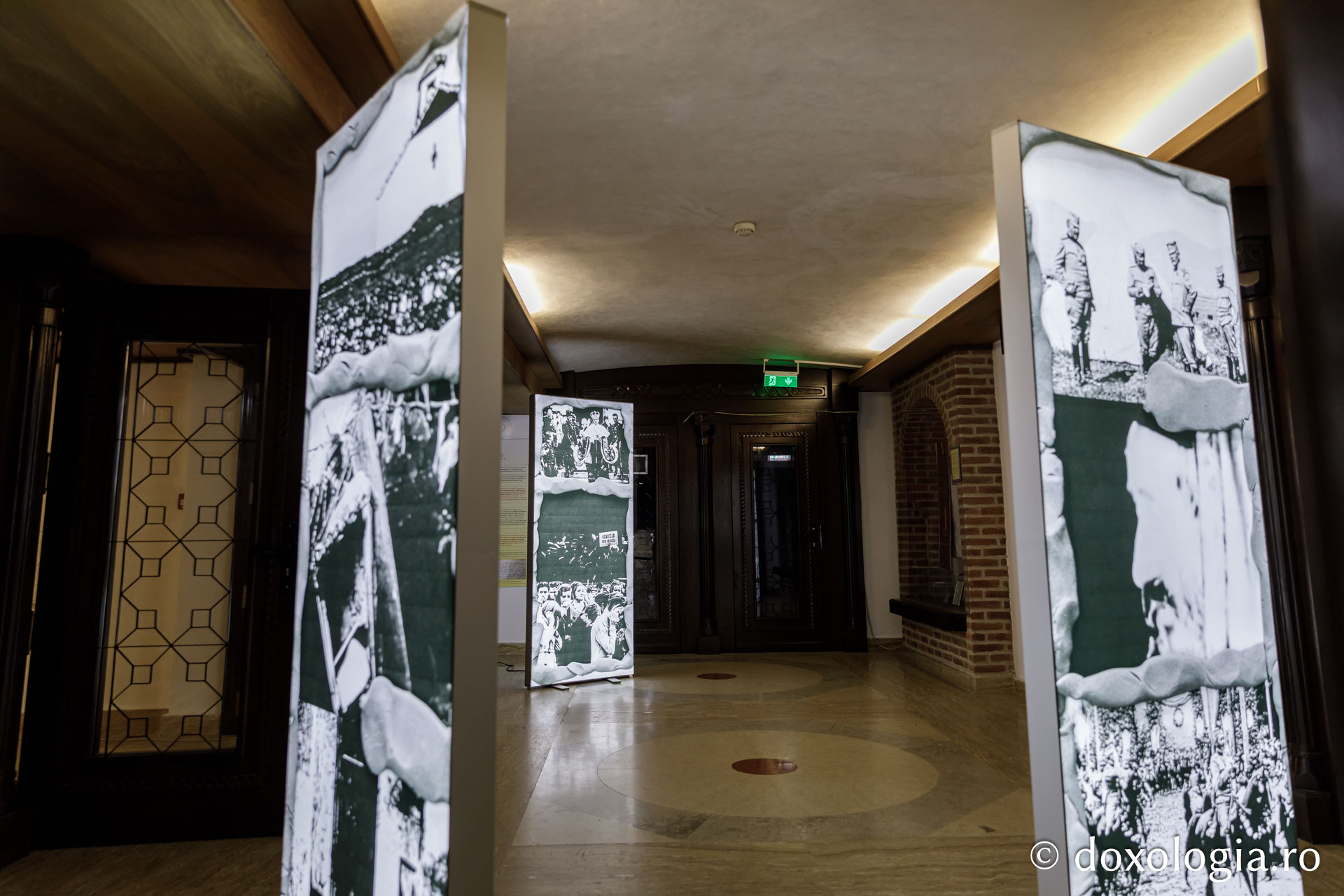 Expoziție de fotografii la Festivalul Quo Vadis 2025: Reîncadrând spațiul. Filmul ca istorie