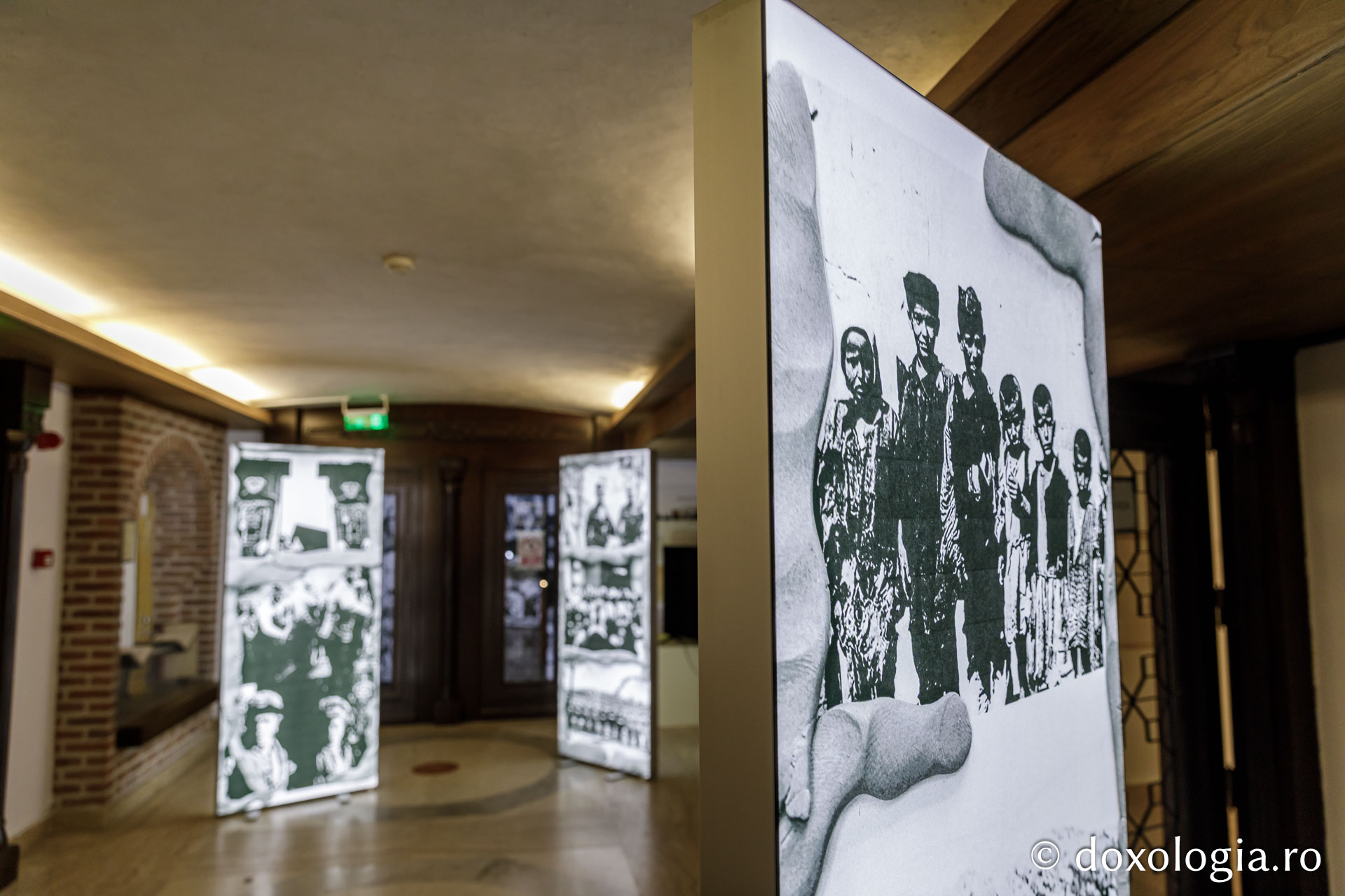 Vernisajul Expoziției de fotografii „Reîncadrând spațiul. Filmul ca istorie.”