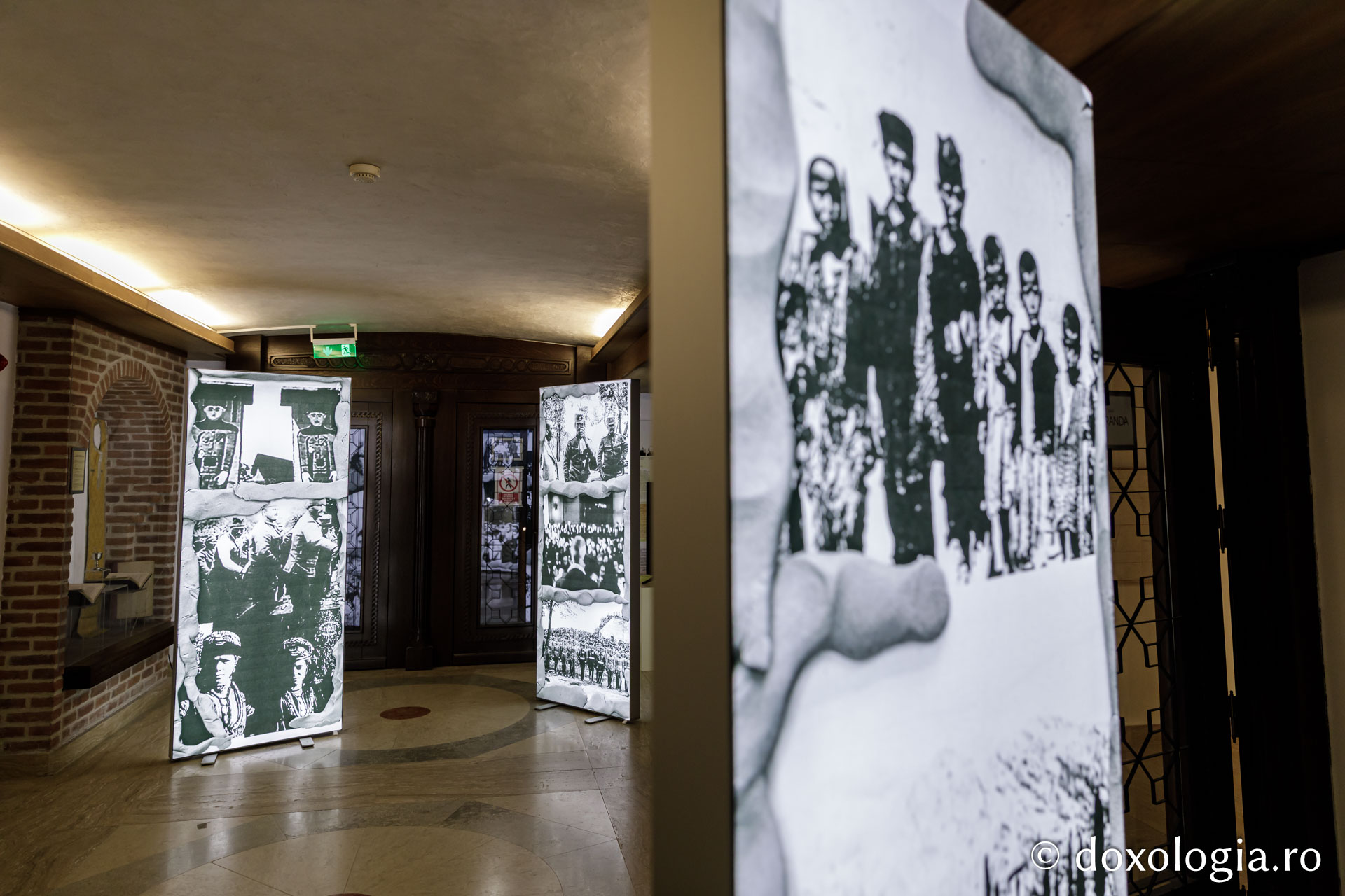 Vernisajul Expoziției de fotografii „Reîncadrând spațiul. Filmul ca istorie.”