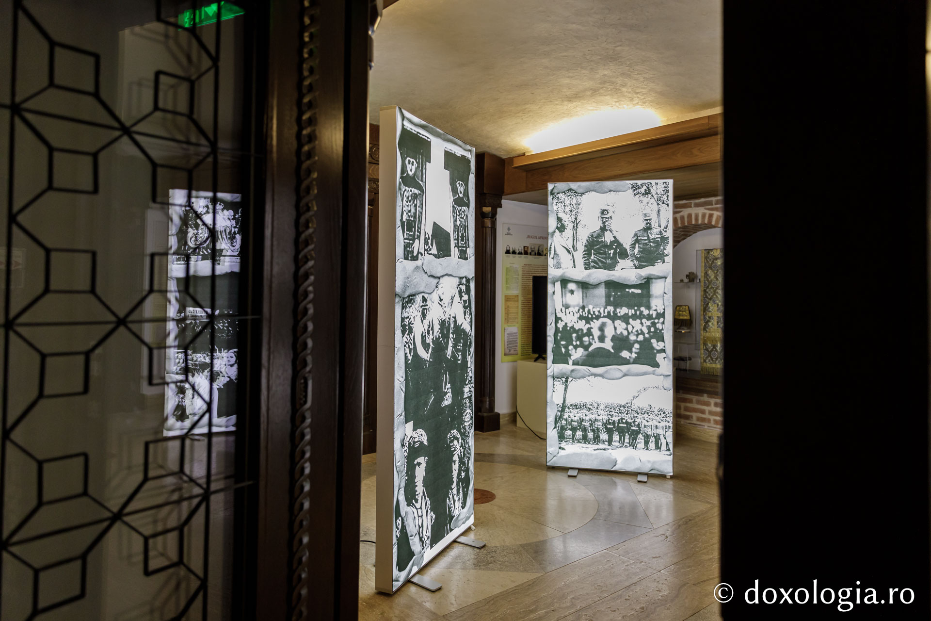 Vernisajul Expoziției de fotografii „Reîncadrând spațiul. Filmul ca istorie.”