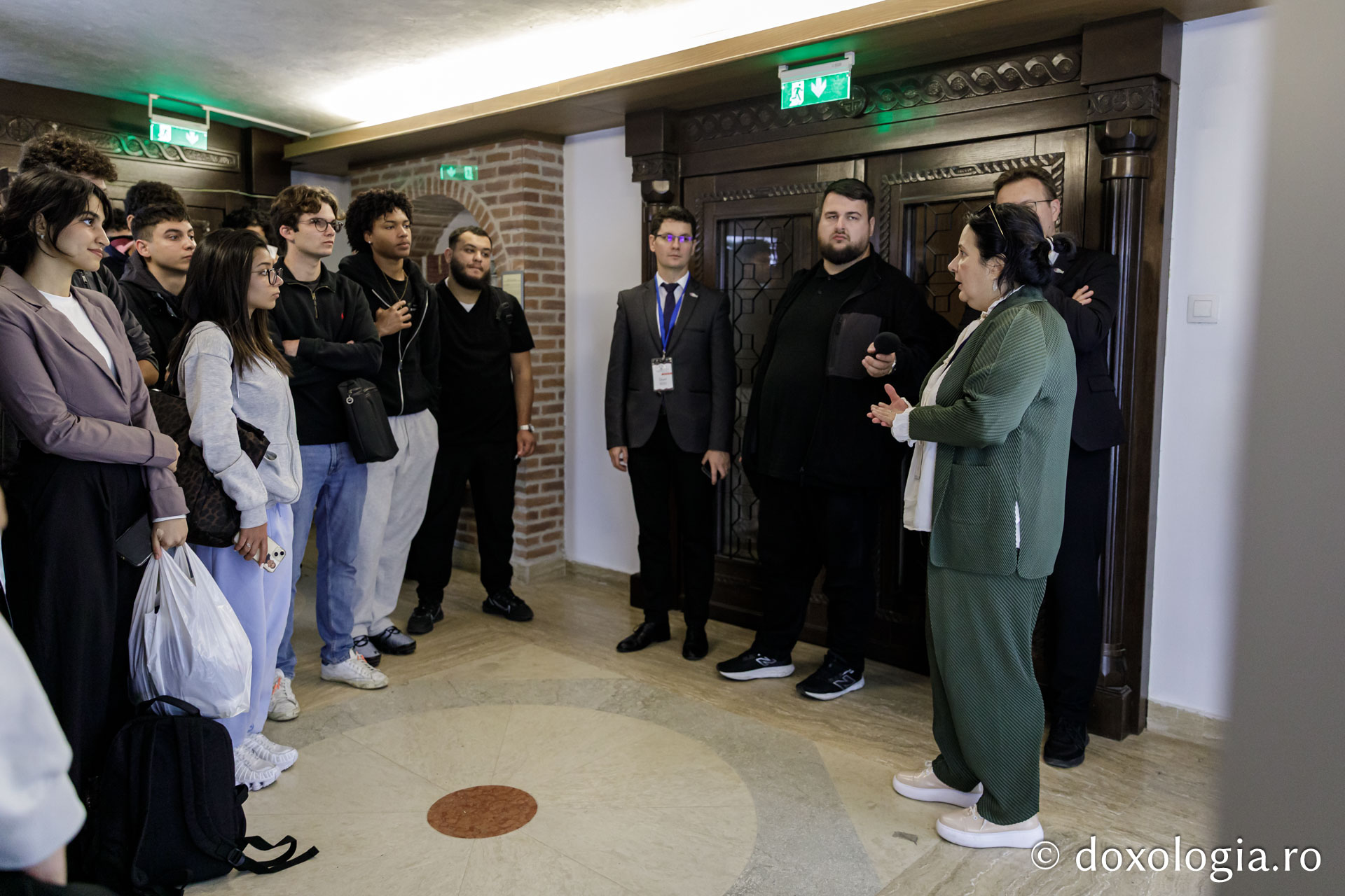 Vernisajul Expoziției de fotografii „Reîncadrând spațiul. Filmul ca istorie.”