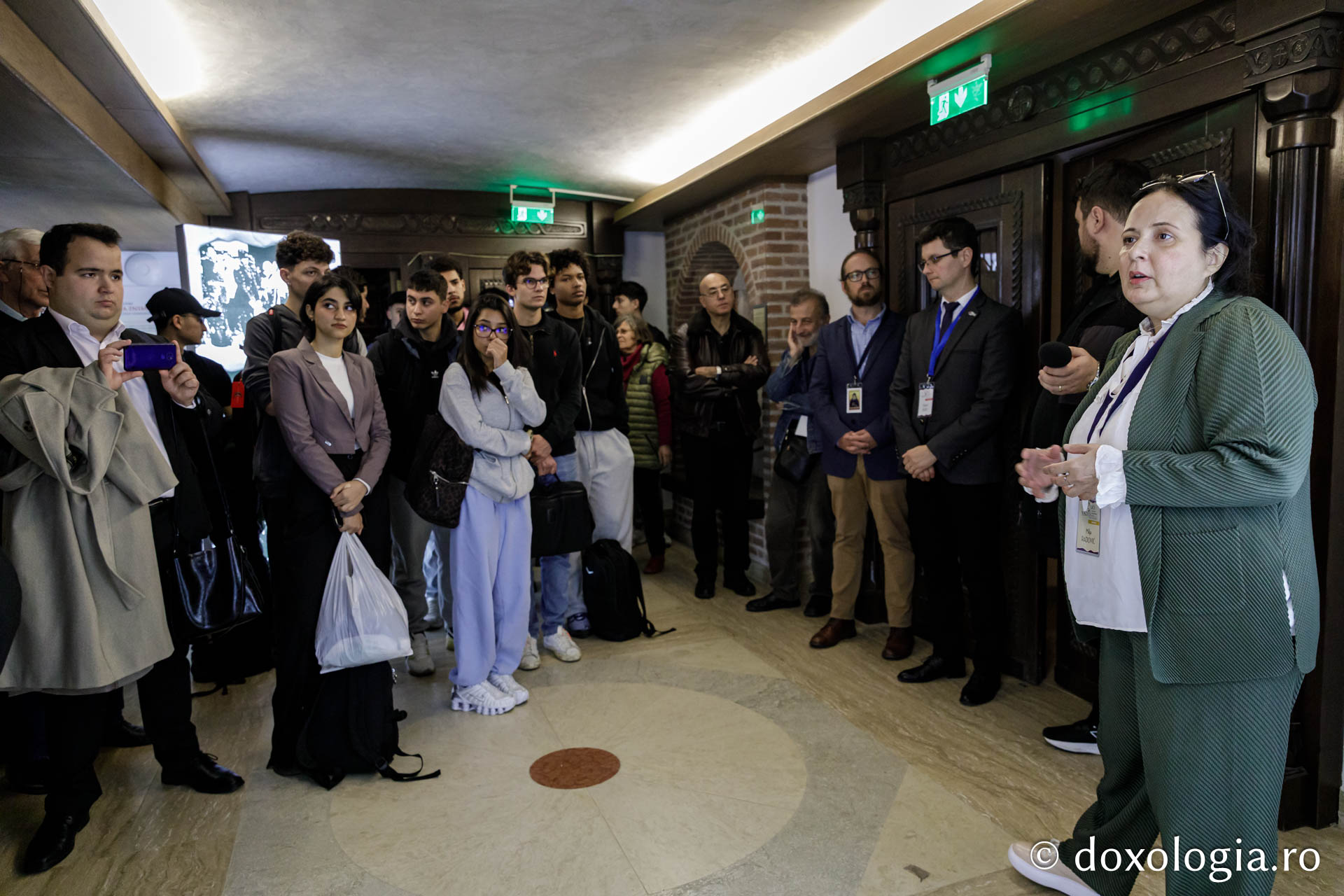 Vernisajul Expoziției de fotografii „Reîncadrând spațiul. Filmul ca istorie.”