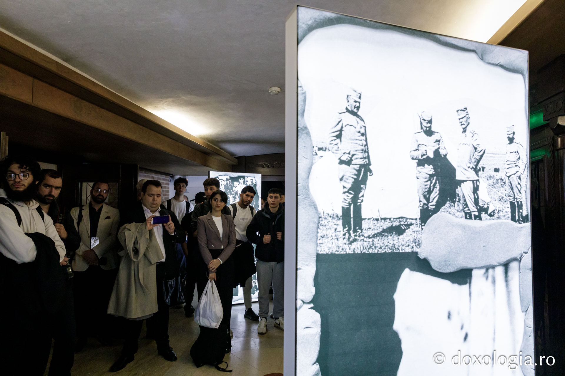 Vernisajul Expoziției de fotografii „Reîncadrând spațiul. Filmul ca istorie.”