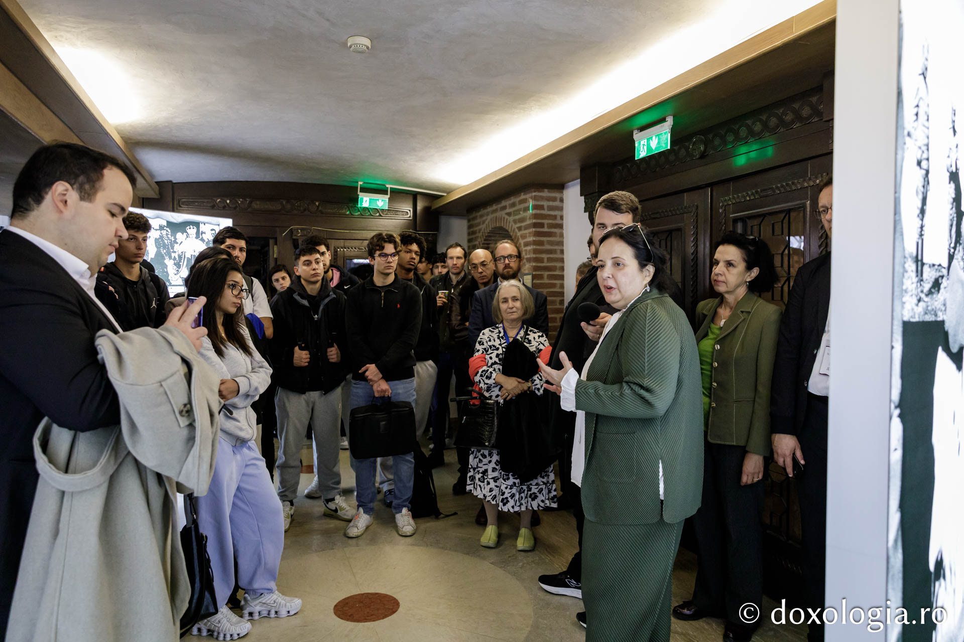 Vernisajul Expoziției de fotografii „Reîncadrând spațiul. Filmul ca istorie.”