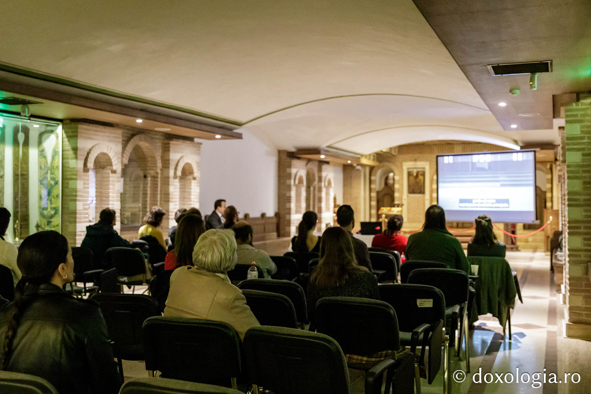 Conferința „Elemente de expresie creștină prezente în filme neașteptate”