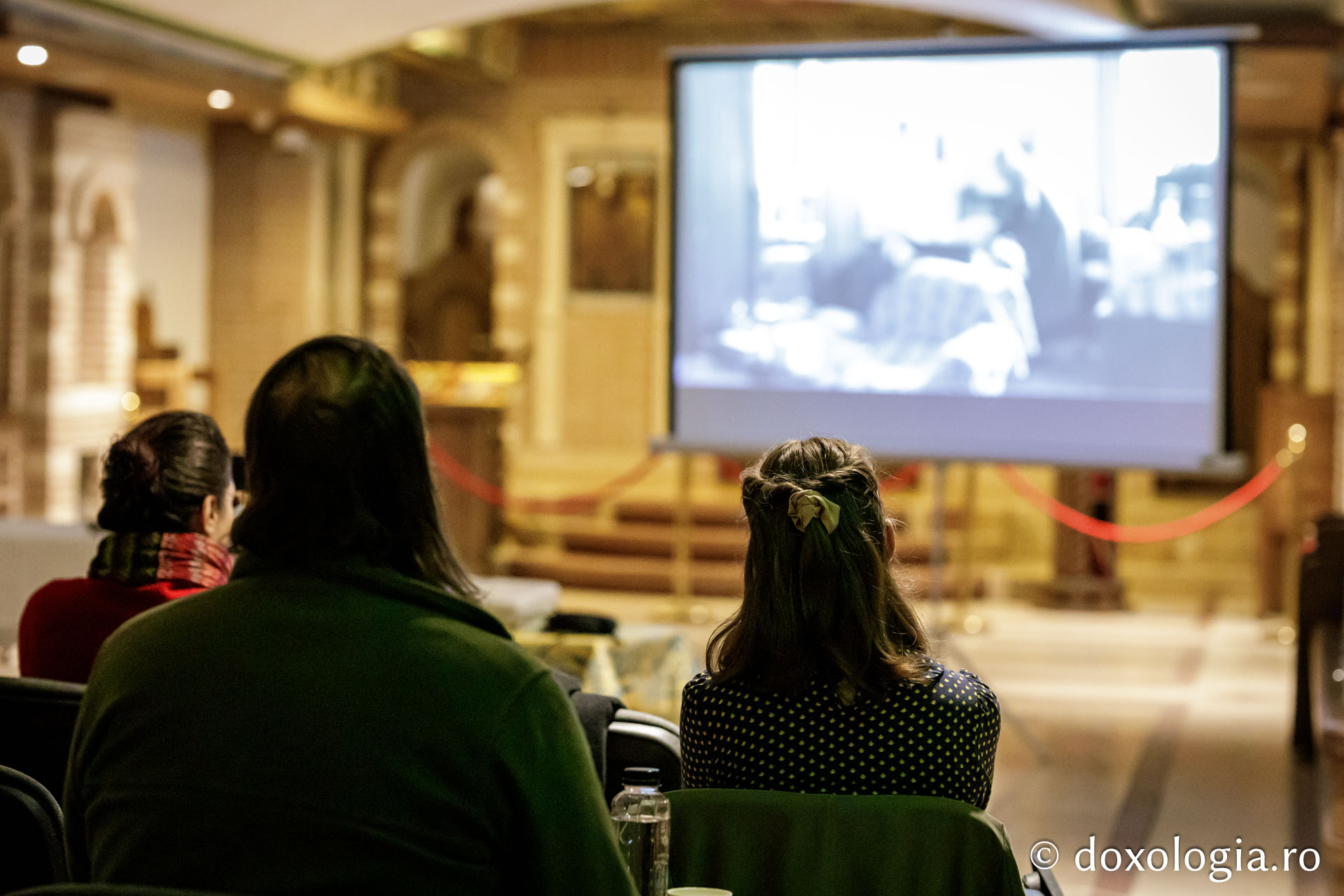 Conferința „Elemente de expresie creștină prezente în filme neașteptate”