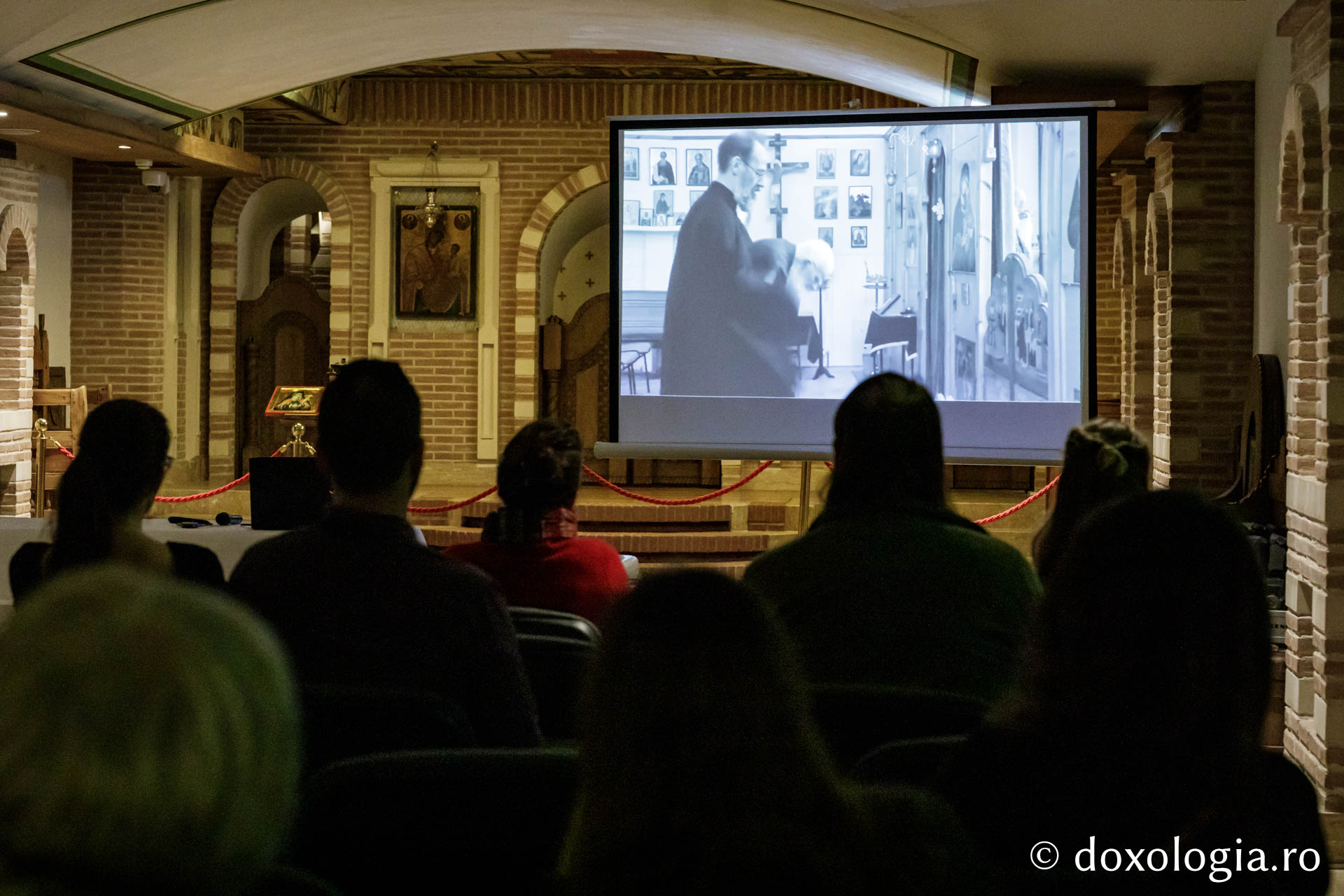 Conferința „Elemente de expresie creștină prezente în filme neașteptate”