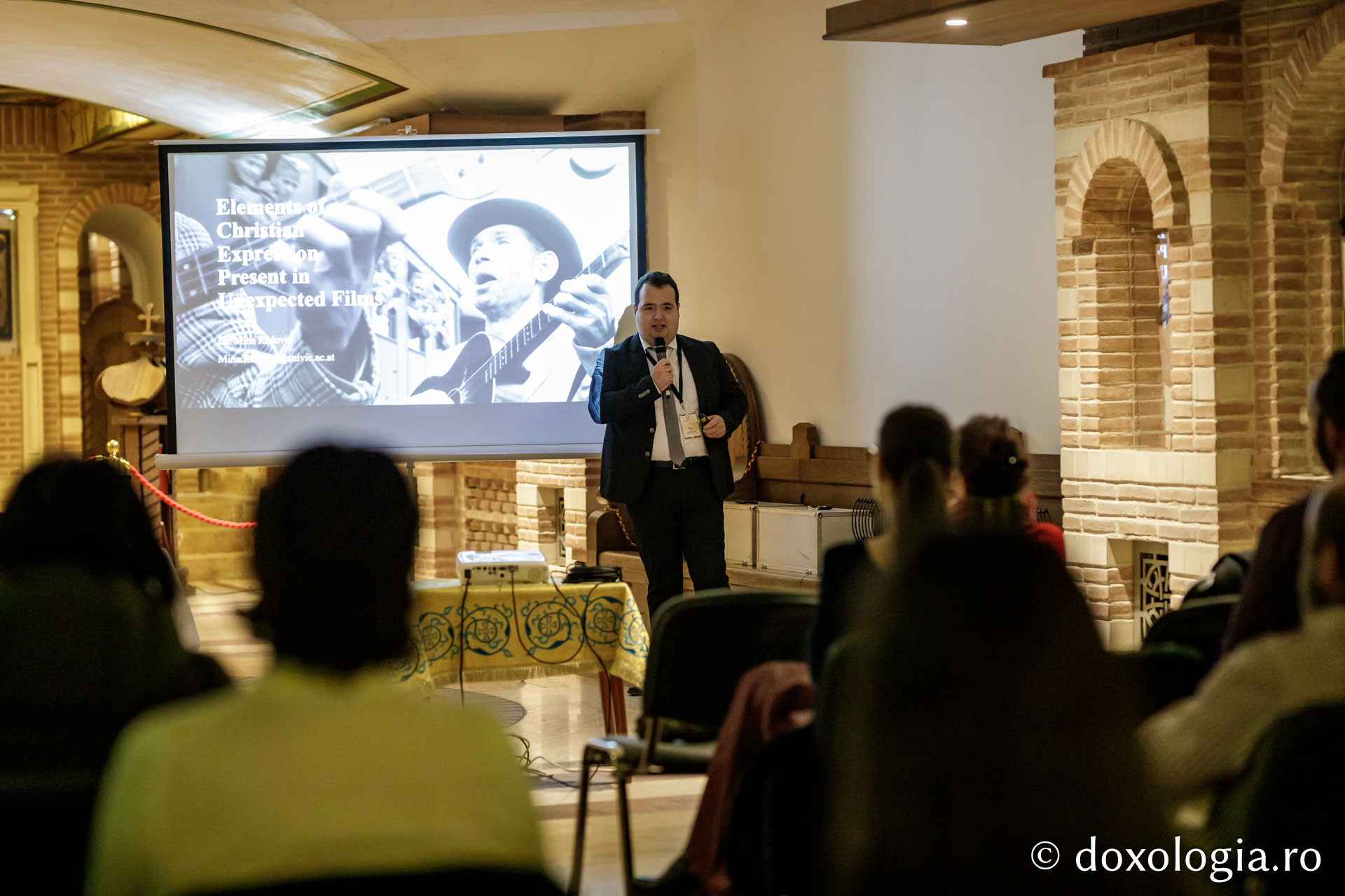 Conferința „Elemente de expresie creștină prezente în filme neașteptate”