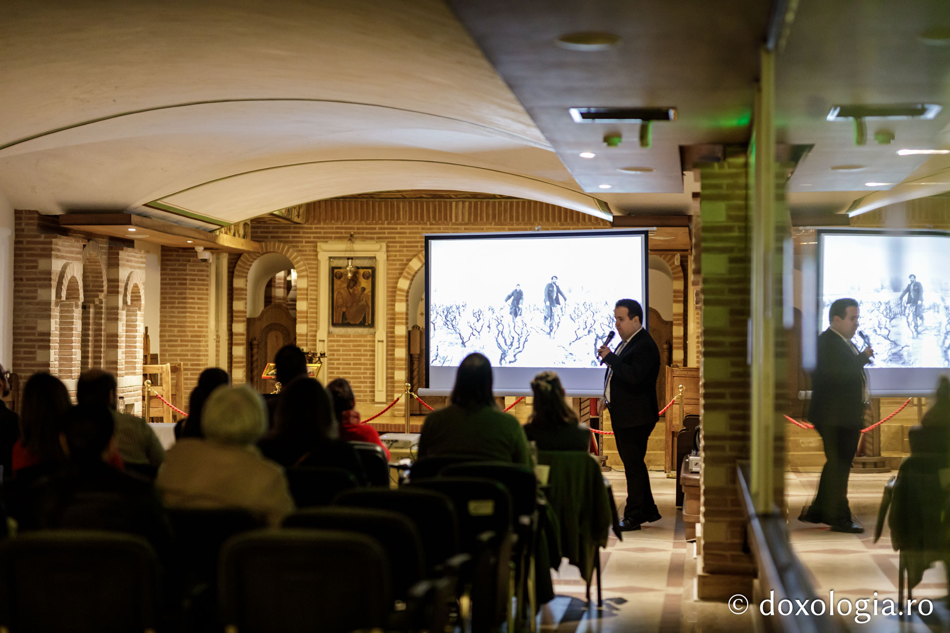 Conferința „Elemente de expresie creștină prezente în filme neașteptate”