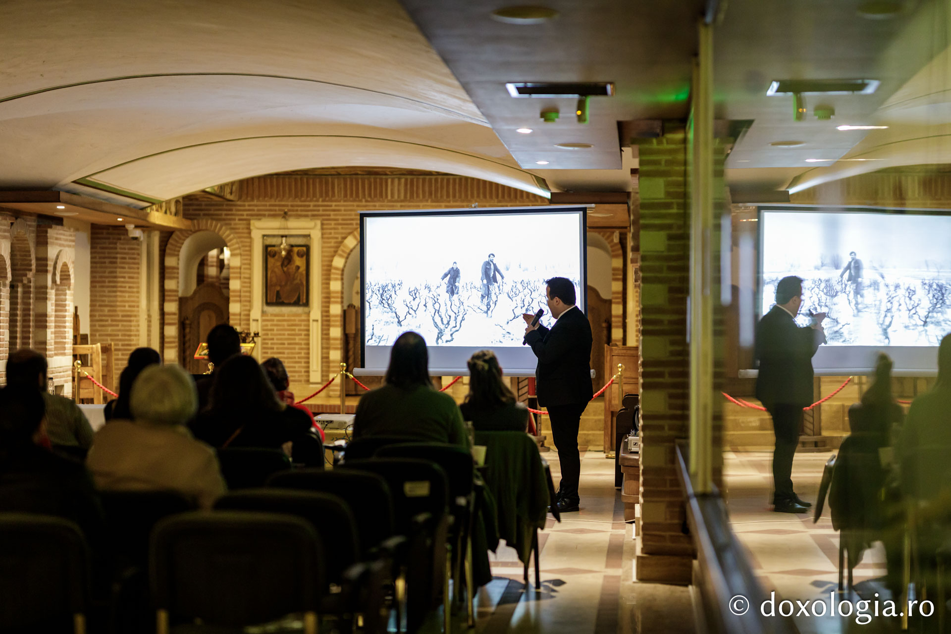 Conferința „Elemente de expresie creștină prezente în filme neașteptate”