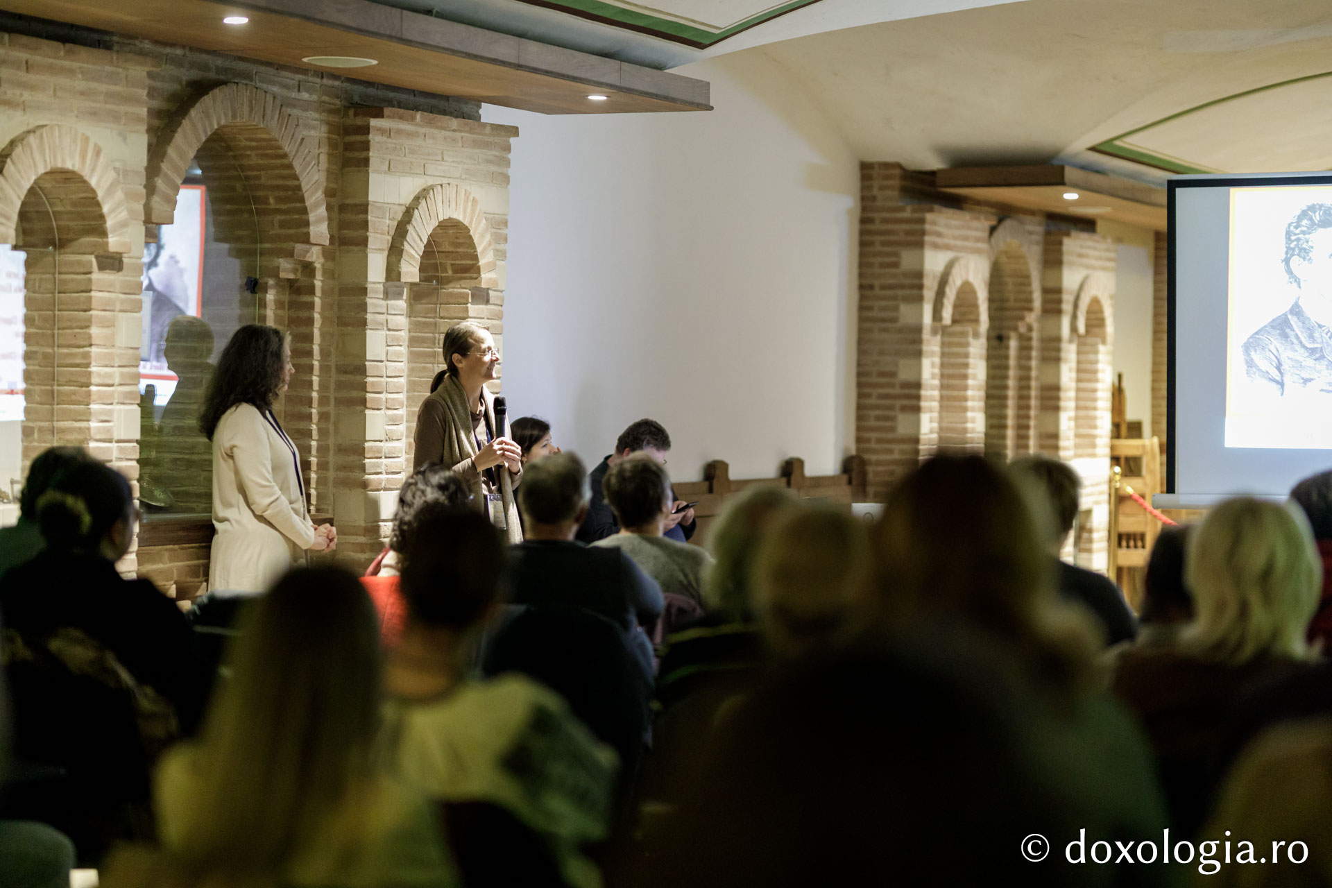 Proiecția filmelor „În căutarea Cernăuțiului lui Ciprian” și „Părintele Iraclie Porumbescu”