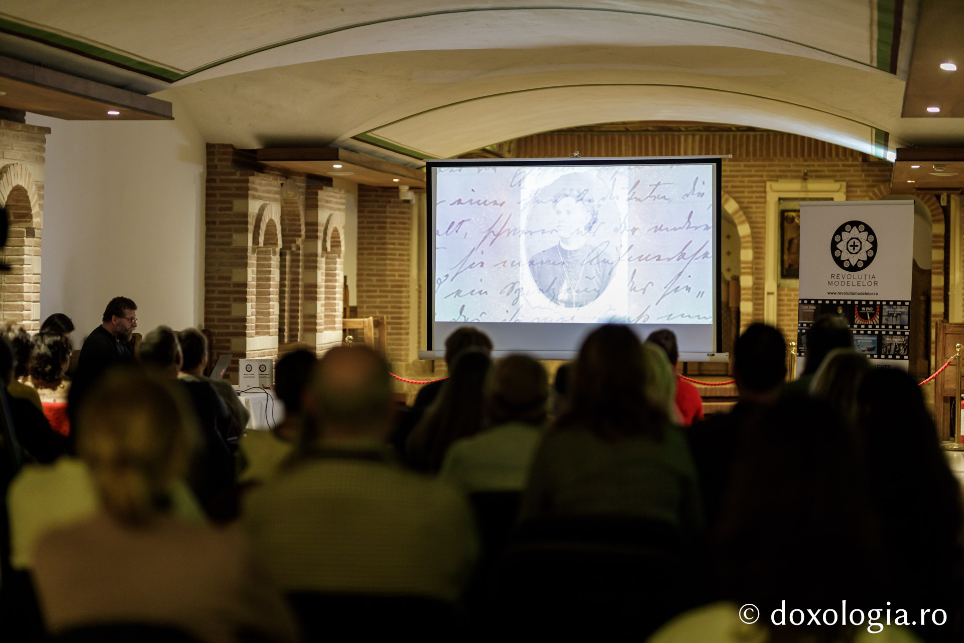 Proiecția filmelor „În căutarea Cernăuțiului lui Ciprian” și „Părintele Iraclie Porumbescu”