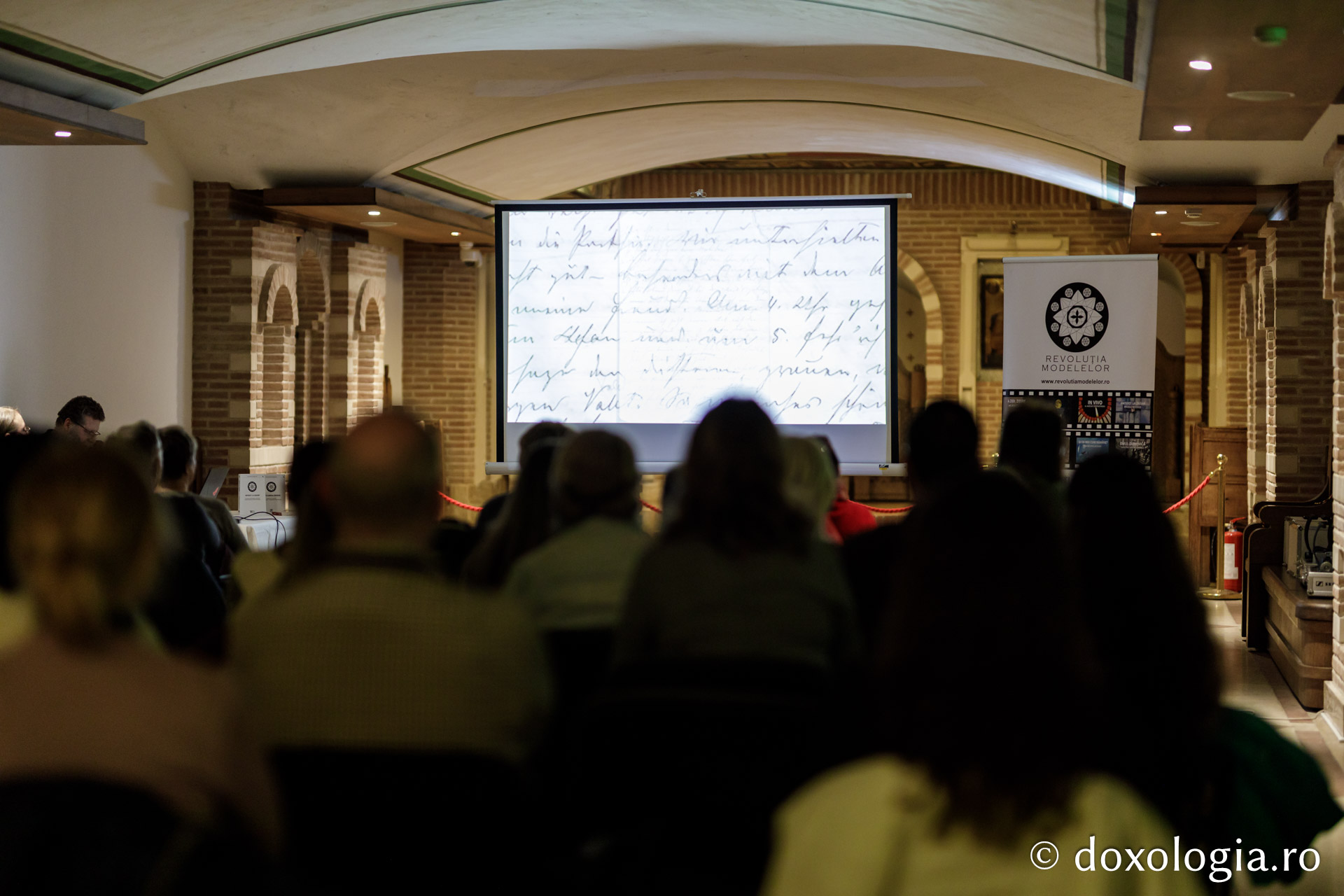 Proiecția filmelor „În căutarea Cernăuțiului lui Ciprian” și „Părintele Iraclie Porumbescu”