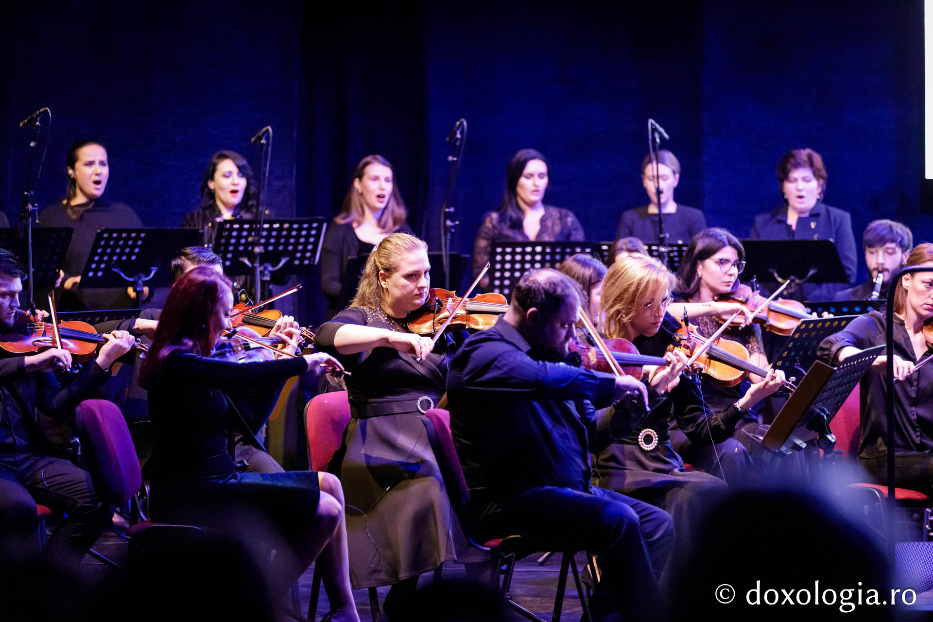 Concertul vocal-simfonic și animație în nisip – „Poveste despre noi”