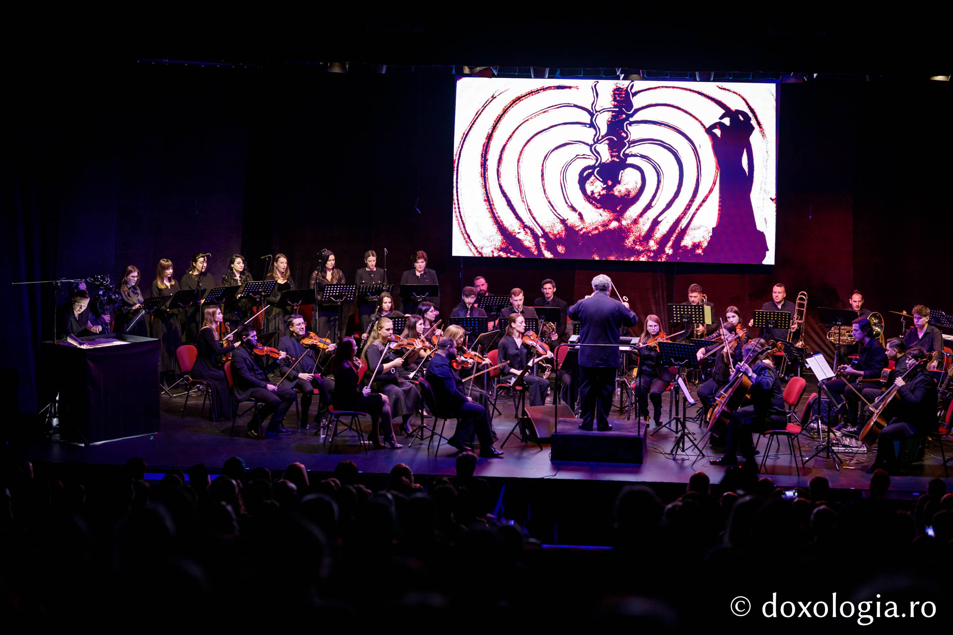 Concertul vocal-simfonic și animație în nisip – „Poveste despre noi”