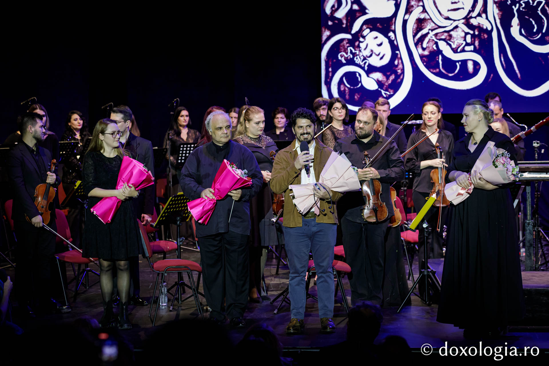 Concertul vocal-simfonic și animație în nisip – „Poveste despre noi”