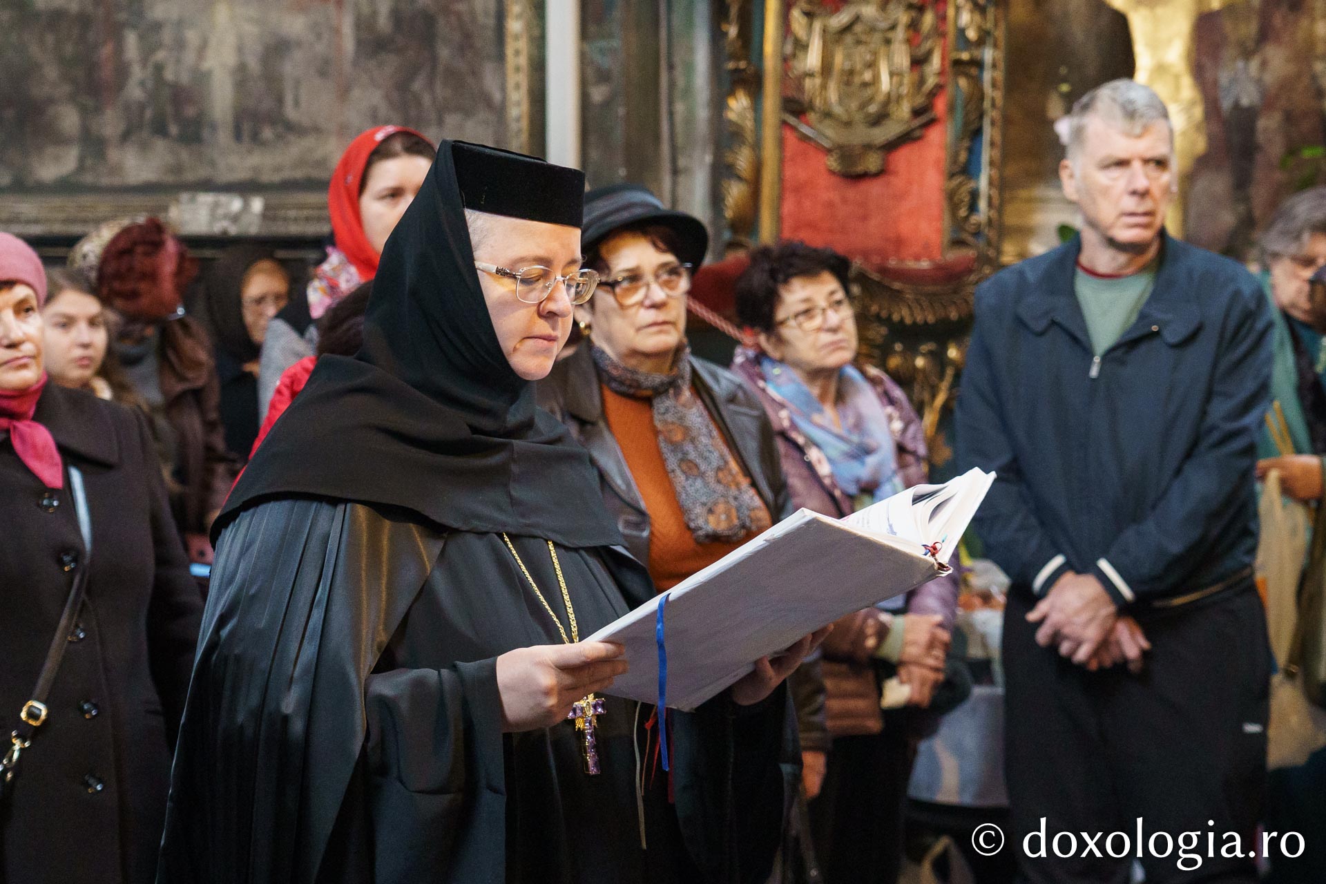 IPS Teofan, la hramul Mănăstirii Frumoasa: „ Sinții Arhangheli sunt vestitori și luptători ai mântuirii”