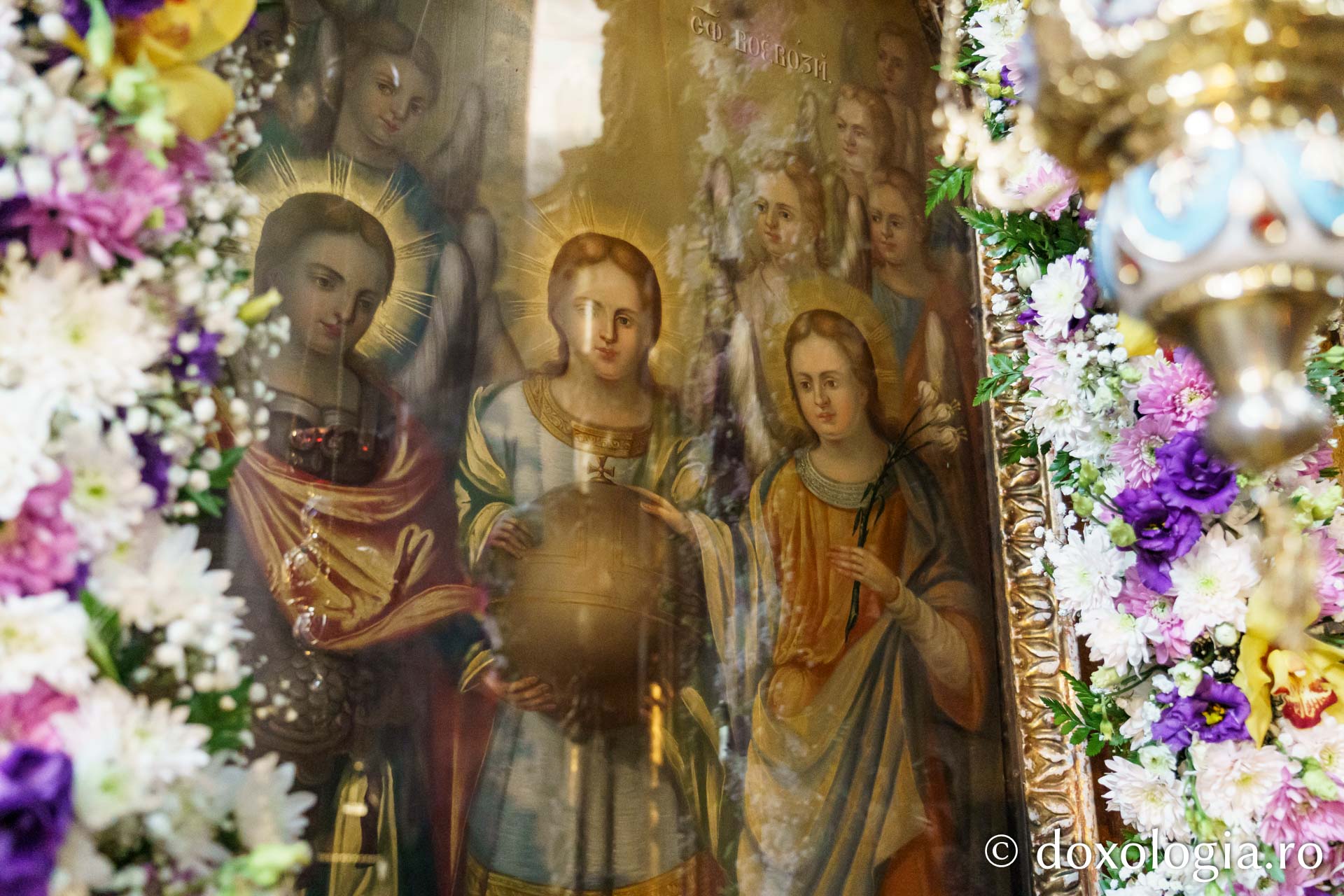 IPS Teofan, la hramul Mănăstirii Frumoasa: „ Sinții Arhangheli sunt vestitori și luptători ai mântuirii”