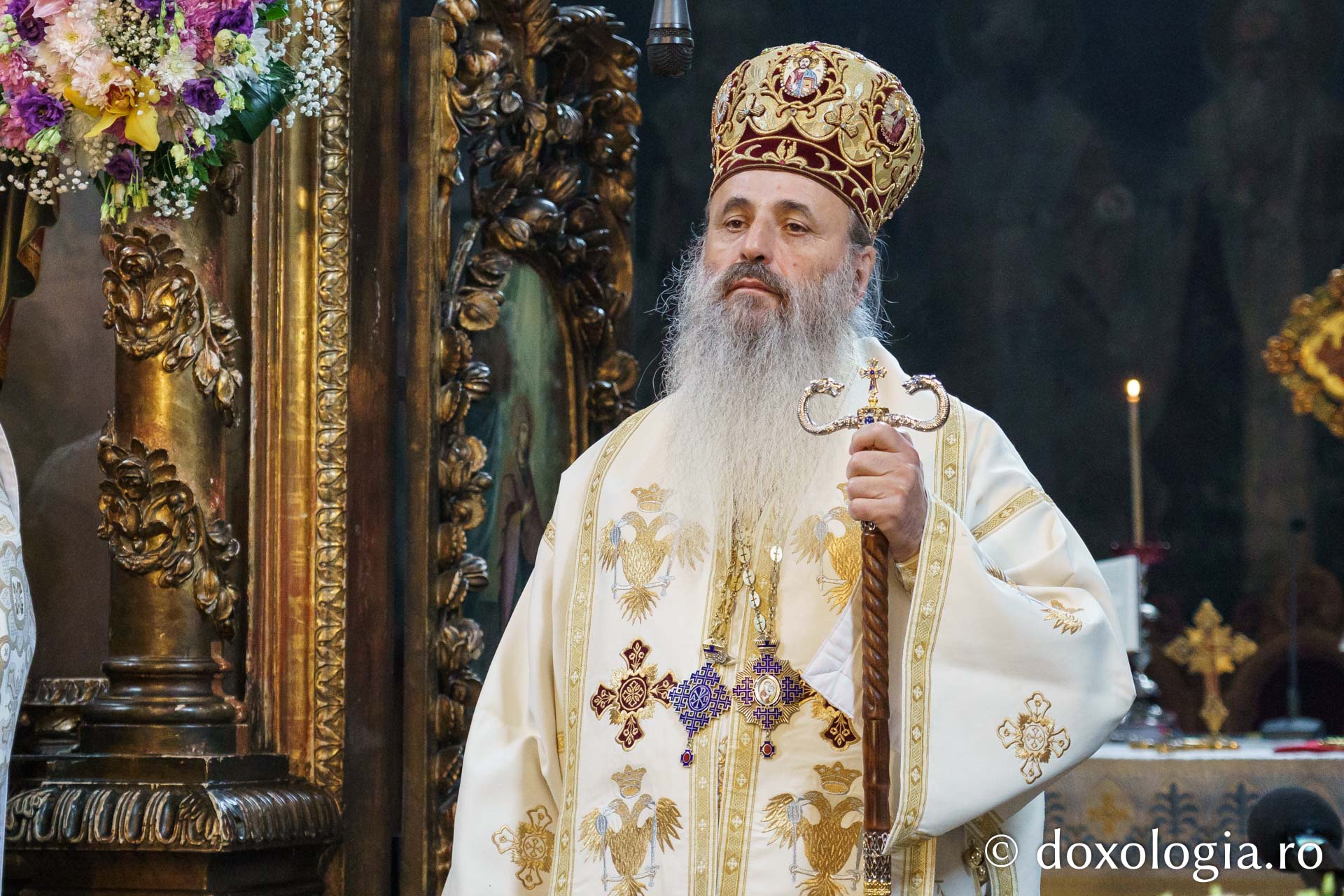 IPS Teofan, la hramul Mănăstirii Frumoasa: „ Sinții Arhangheli sunt vestitori și luptători ai mântuirii”