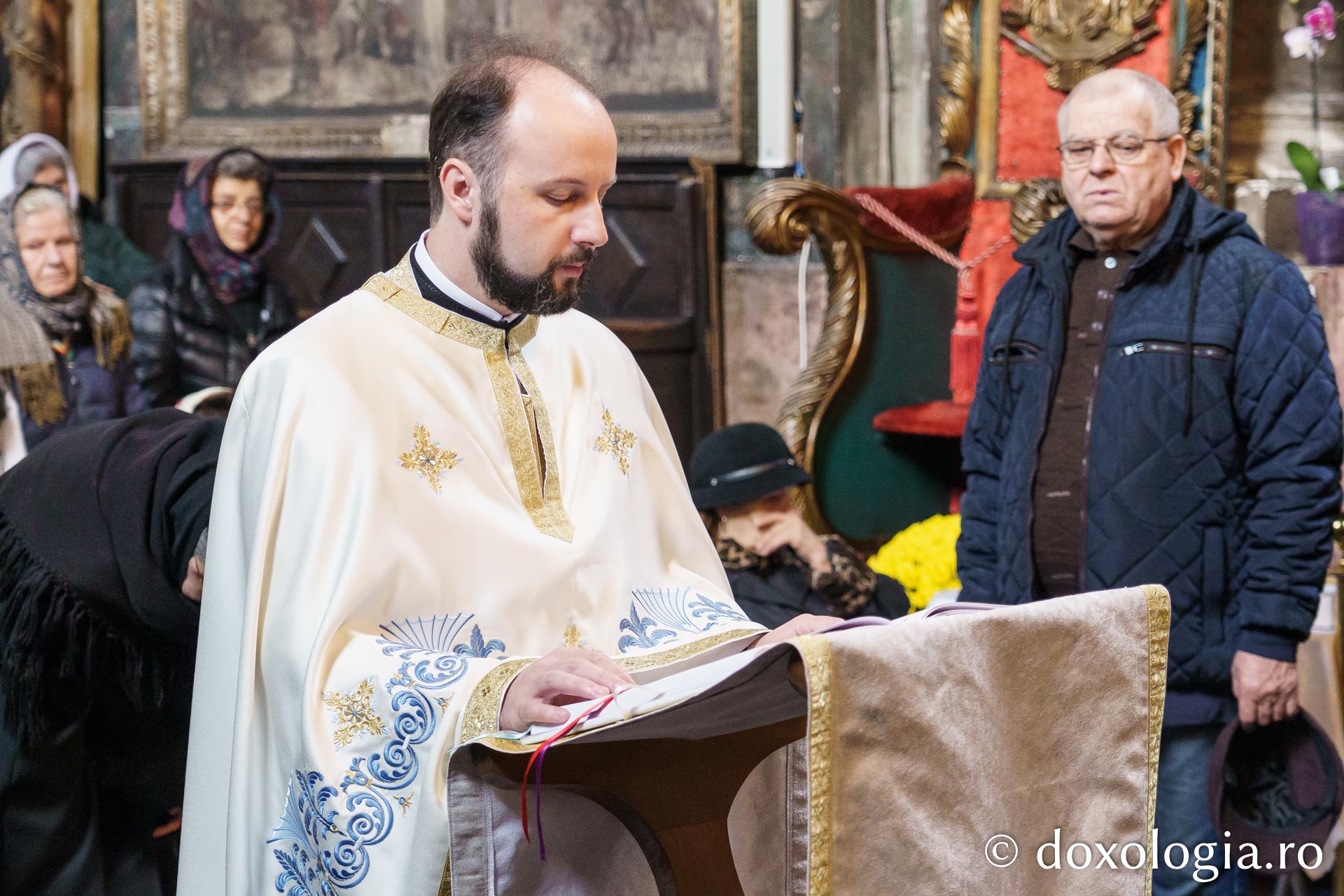 IPS Teofan, la hramul Mănăstirii Frumoasa: „ Sinții Arhangheli sunt vestitori și luptători ai mântuirii”